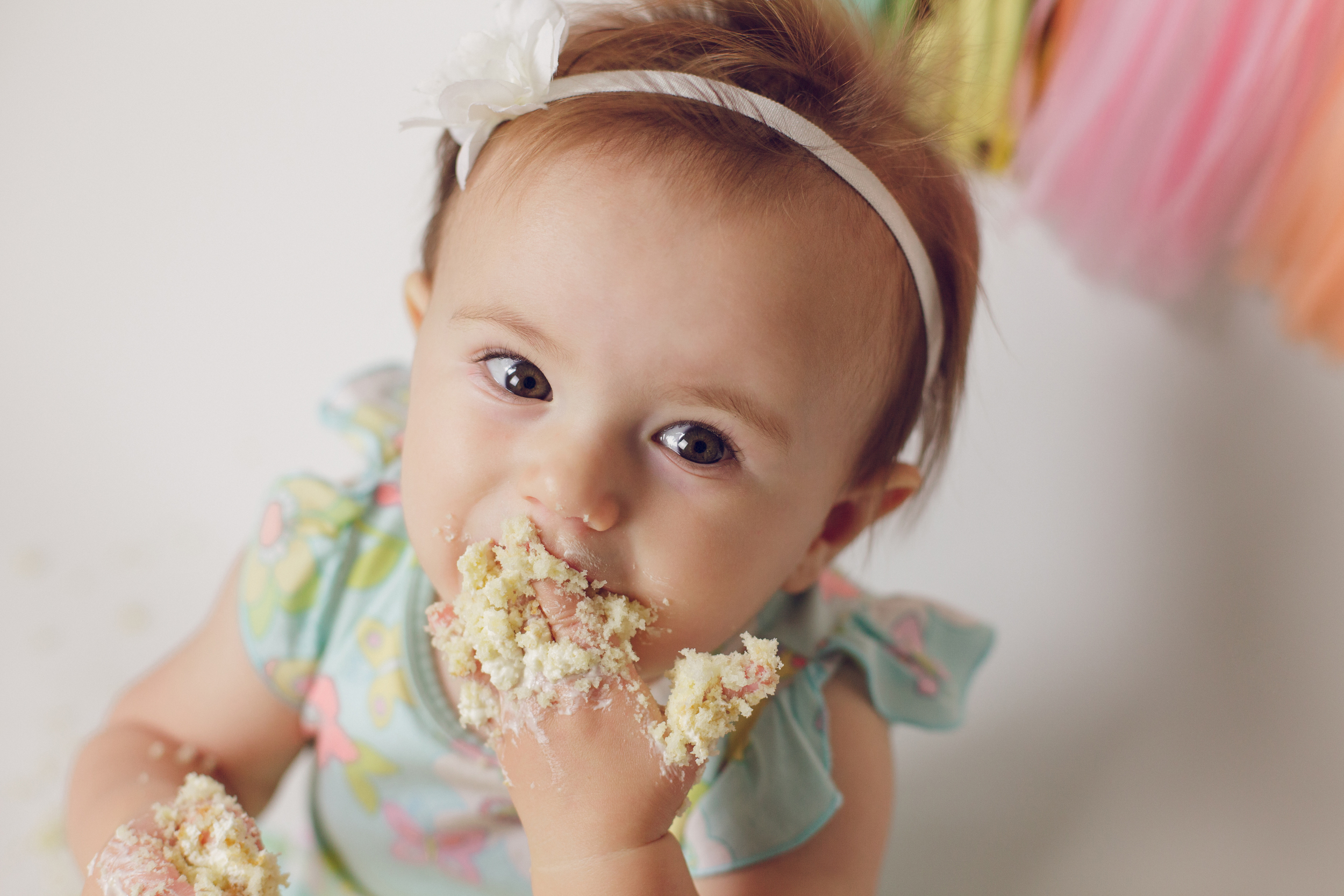 olivia cake smash -45.jpg