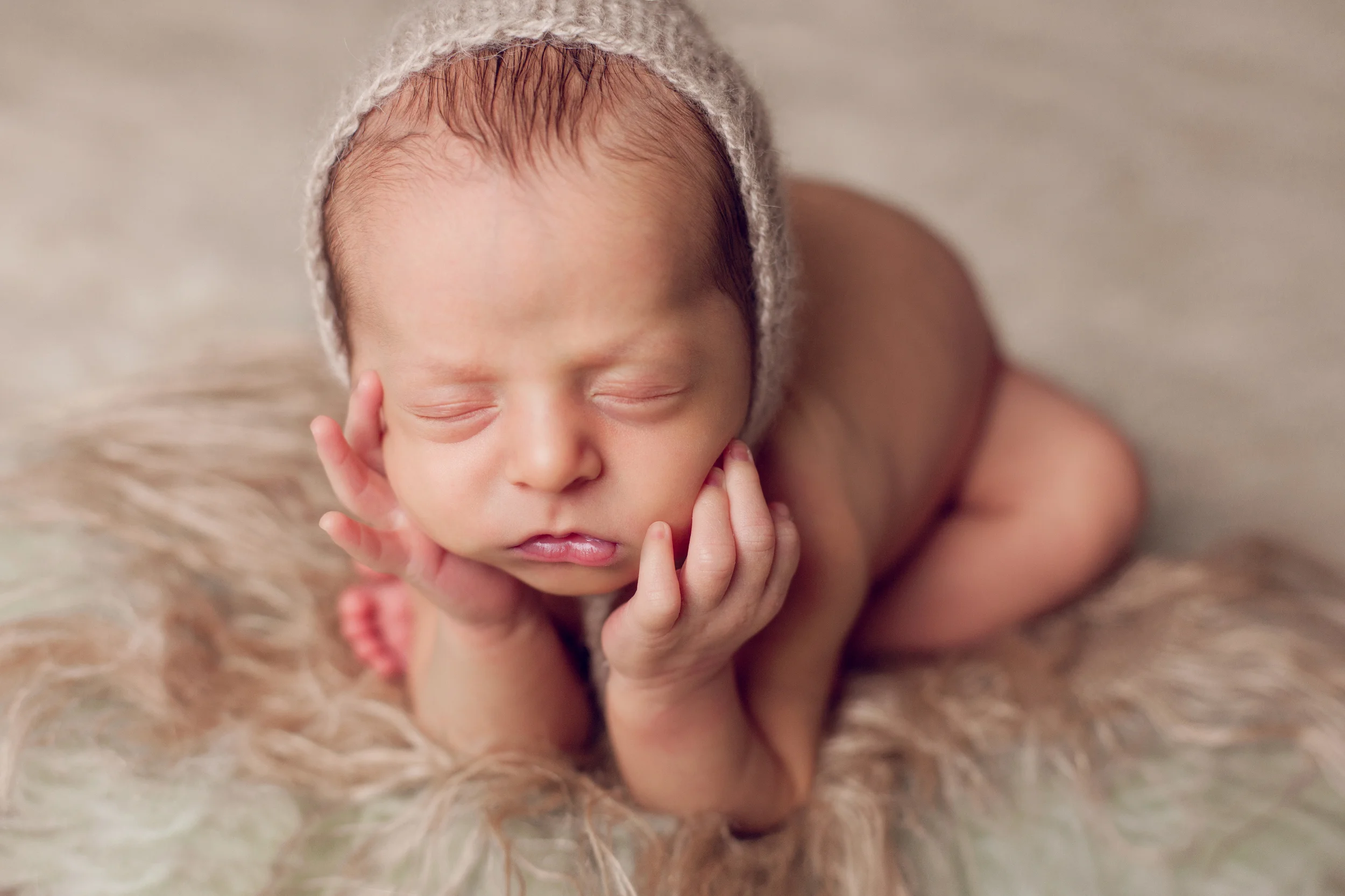 aaron newborn -54.jpg