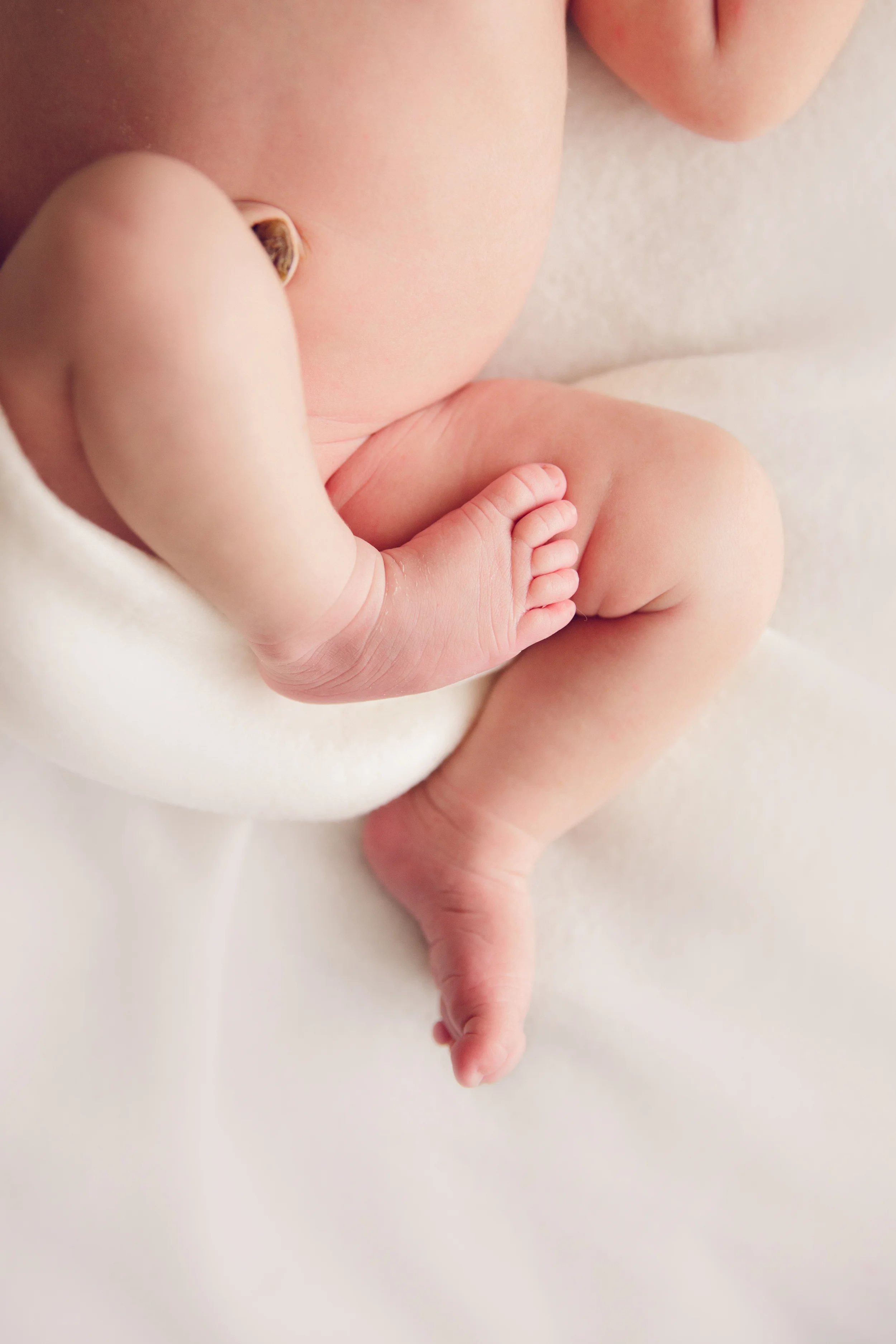 ruby newborn (63).jpg
