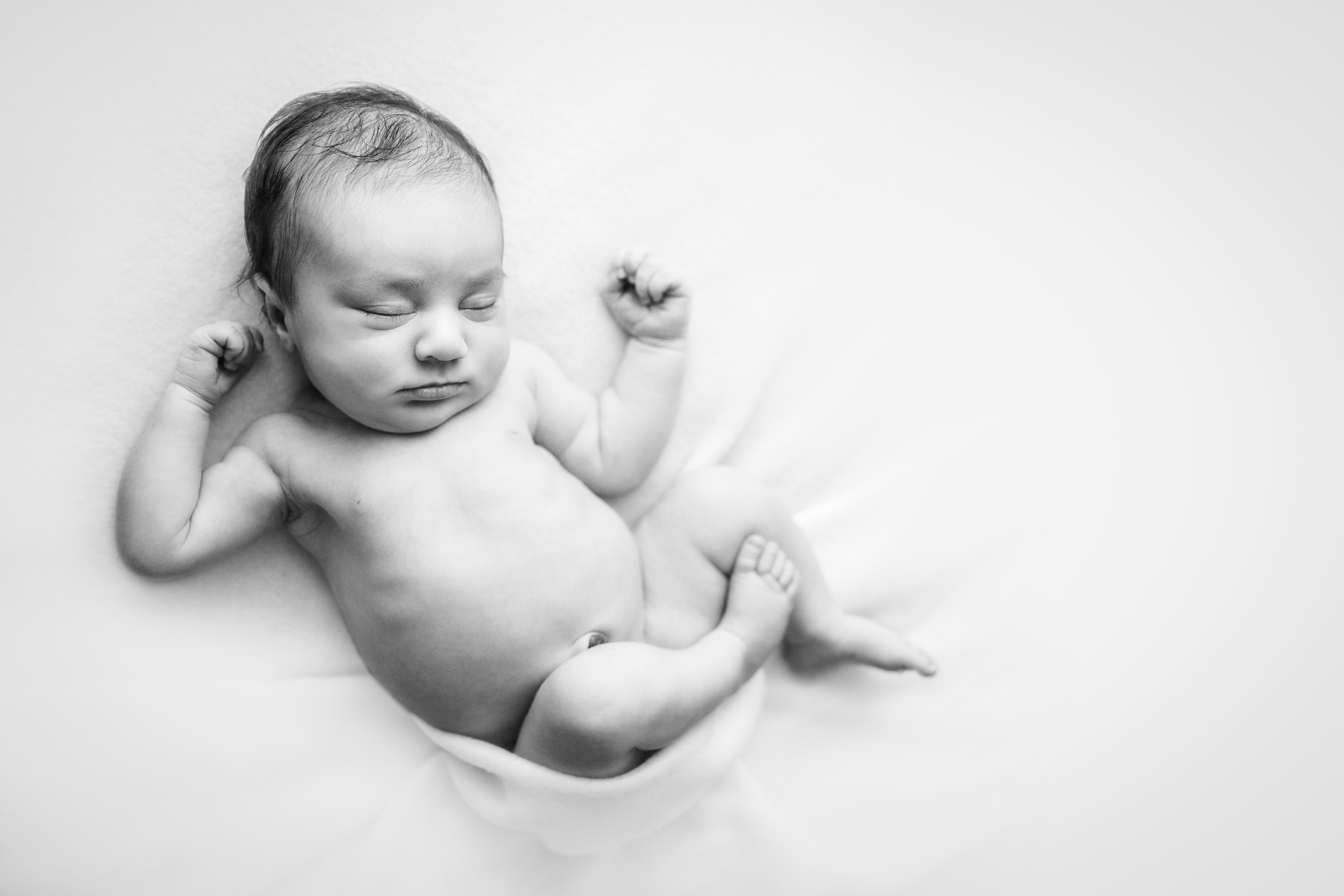 ruby newborn bw -7.jpg