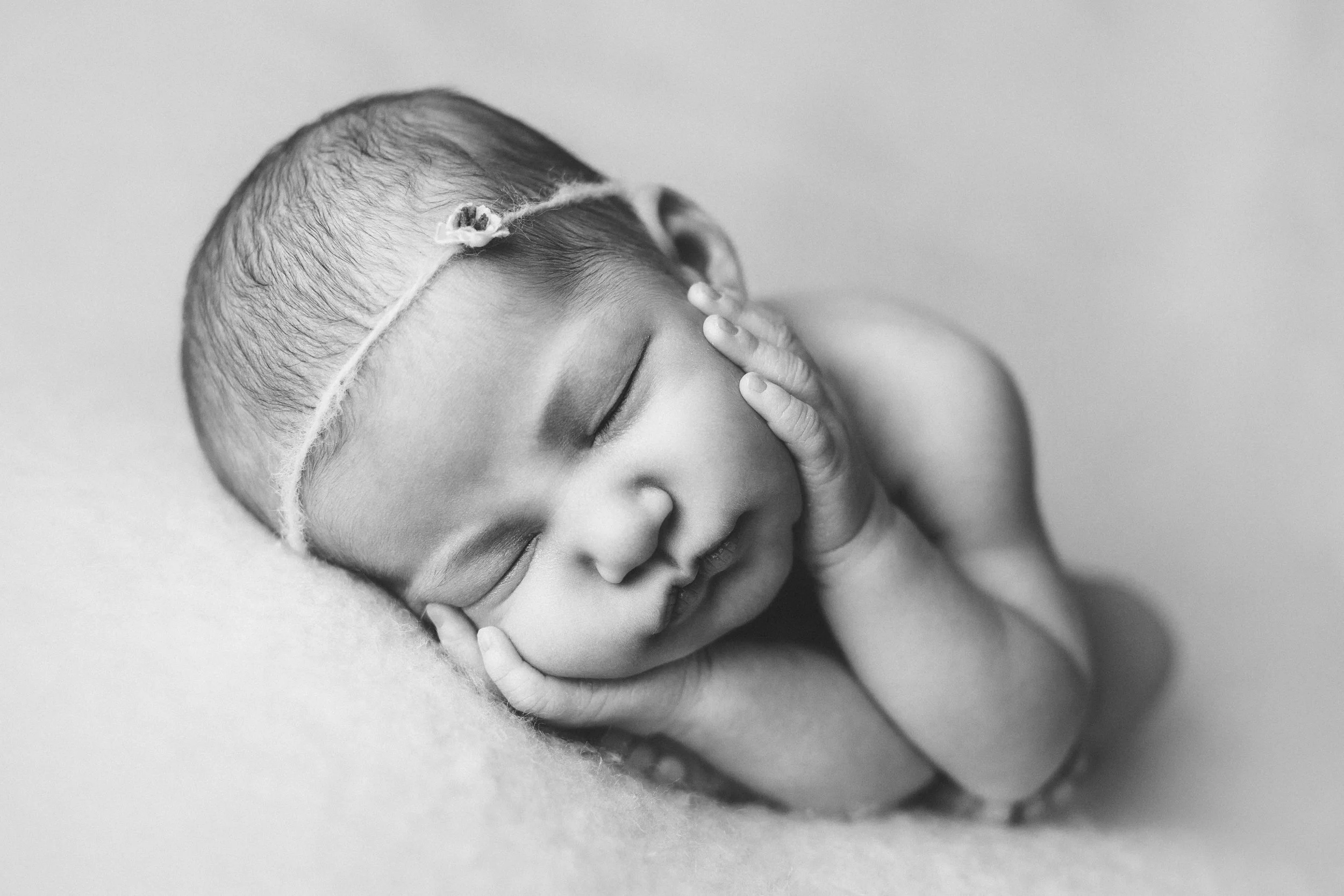 bellina newborn (12).jpg