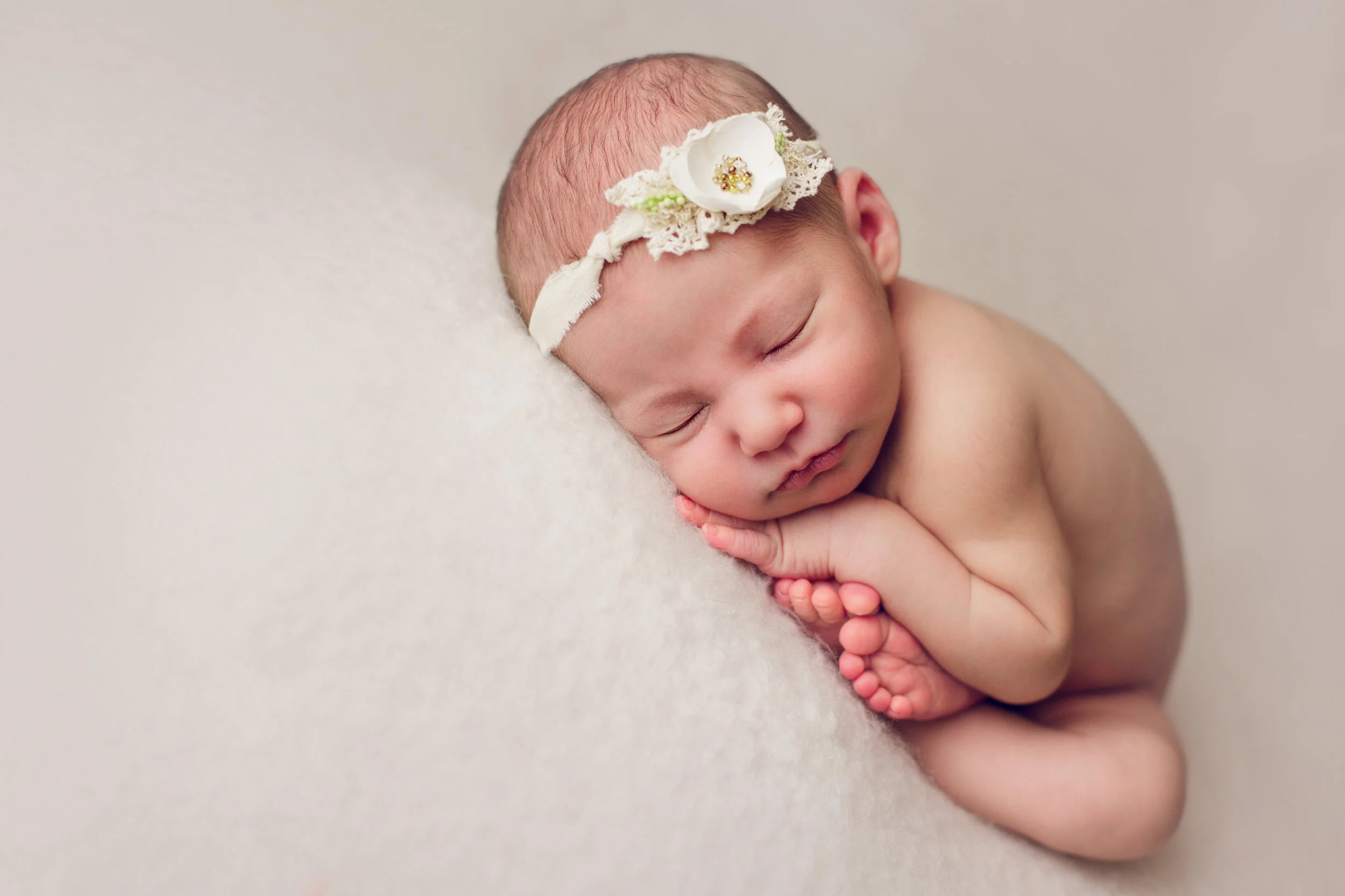 bellina newborn (14).jpg