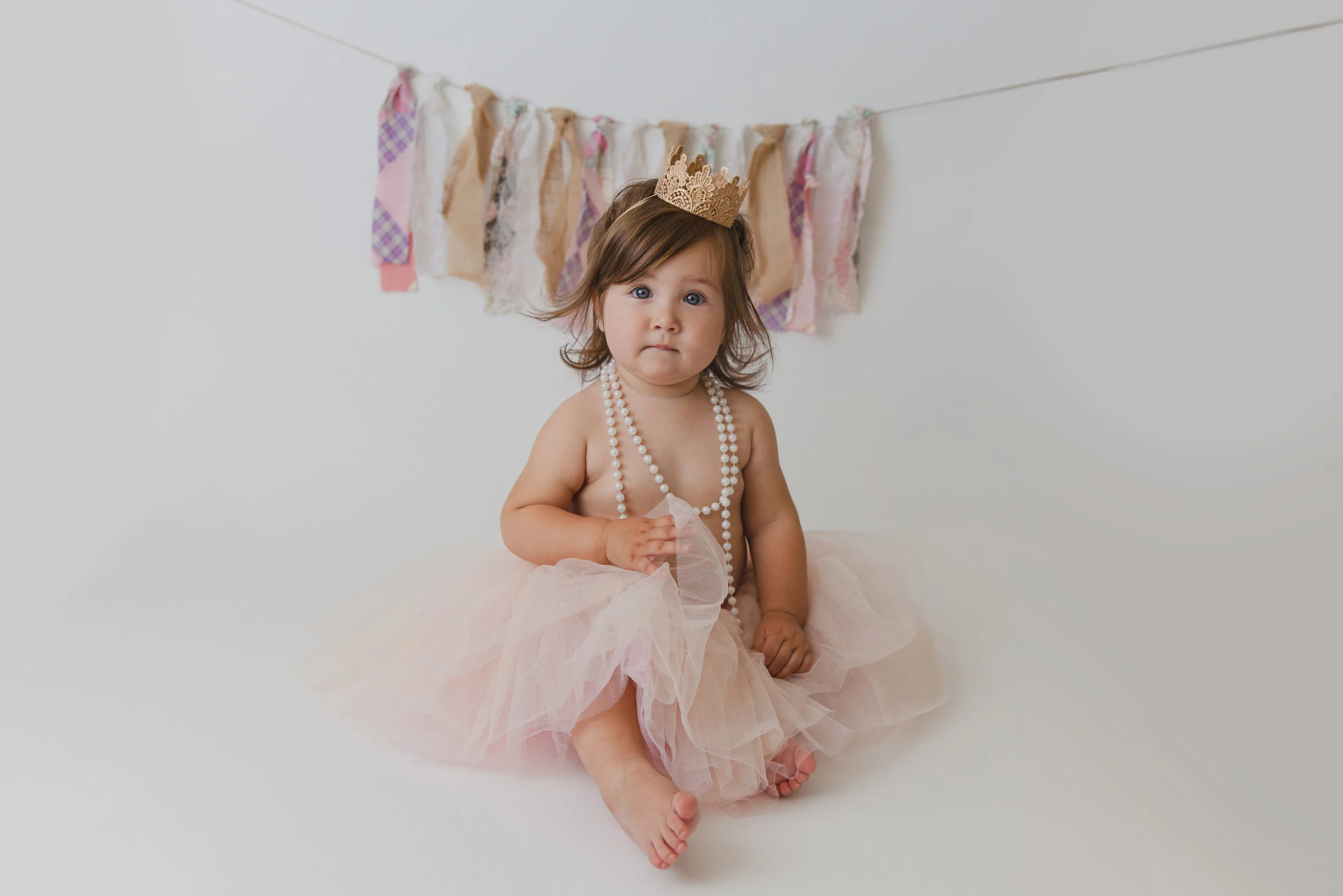 evelyn cake smash -21.jpg
