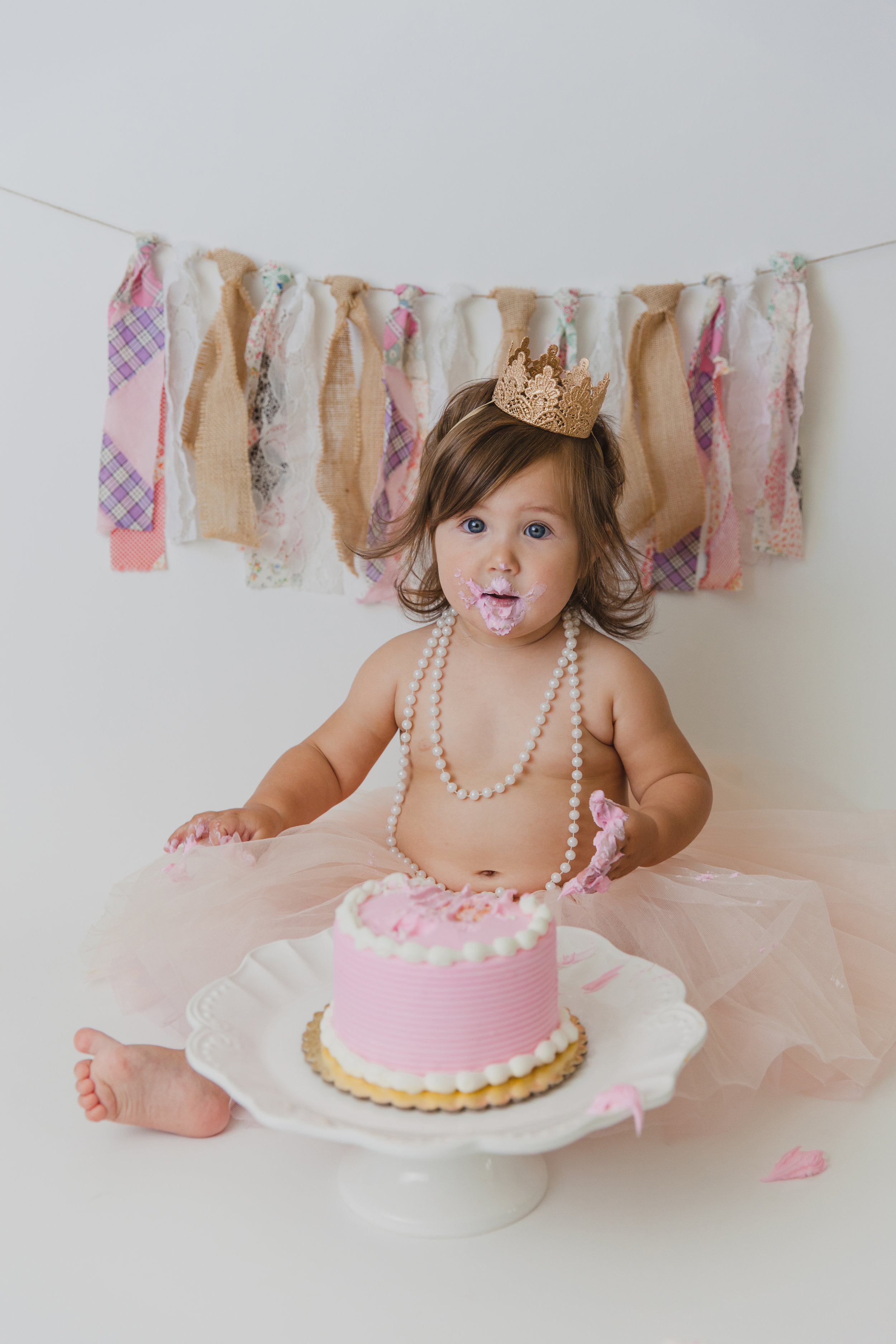 evelyn cake smash -44.jpg