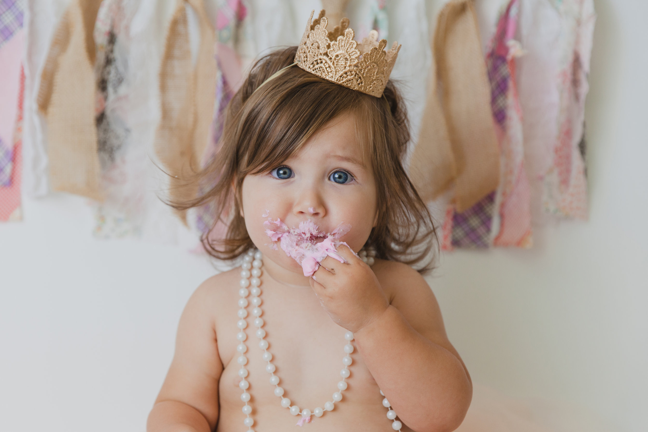 evelyn cake smash -53.jpg