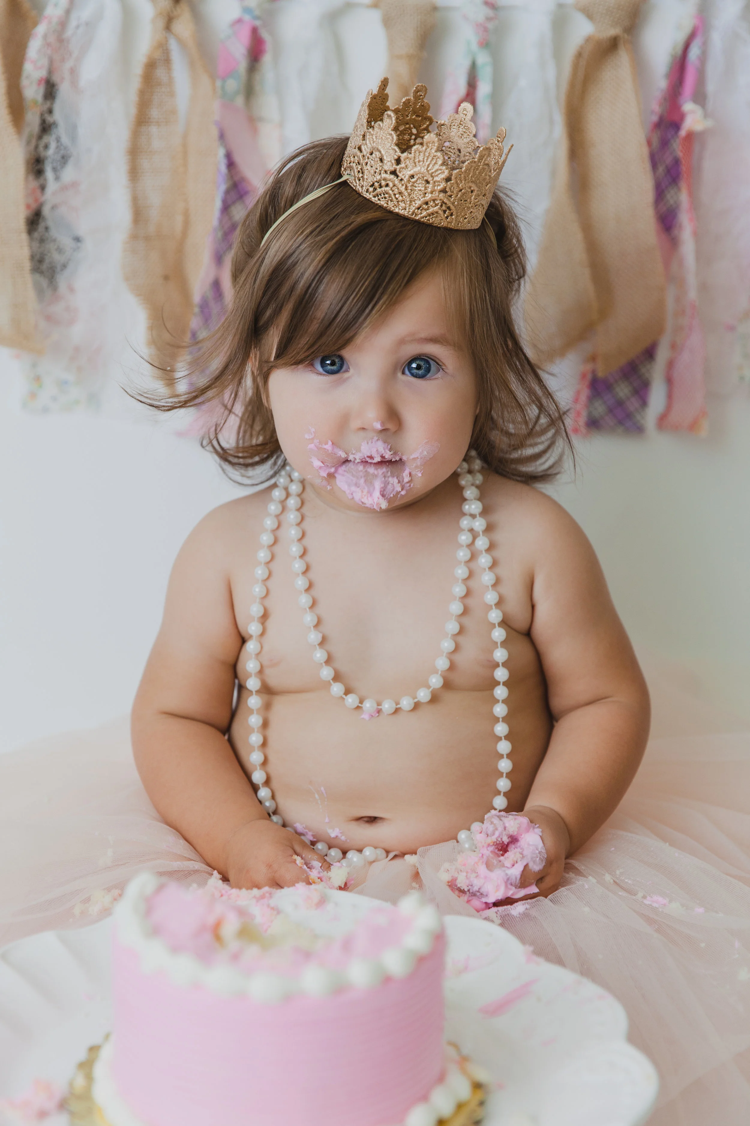 evelyn cake smash -57.jpg