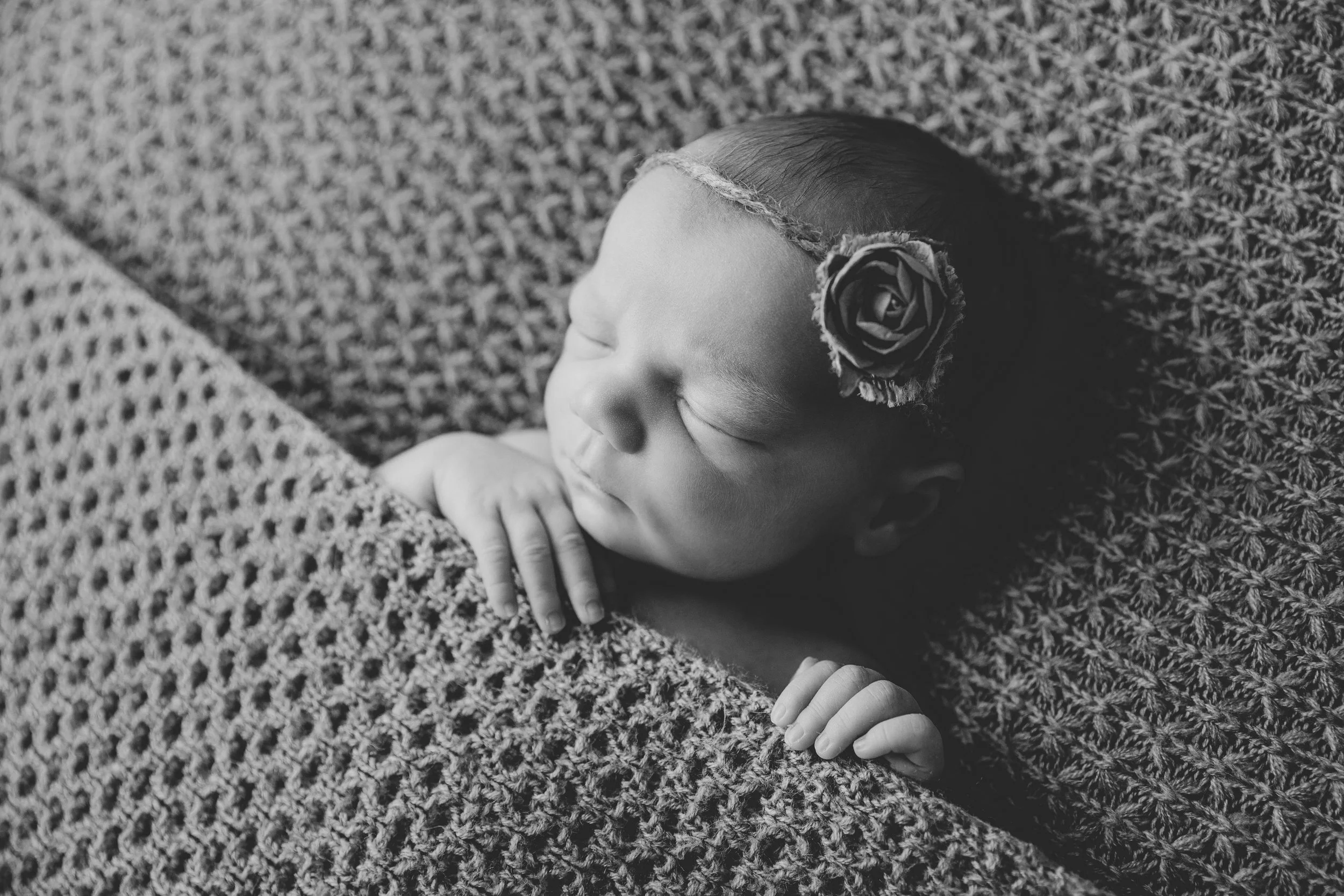 kolette newborn -37bw.jpg