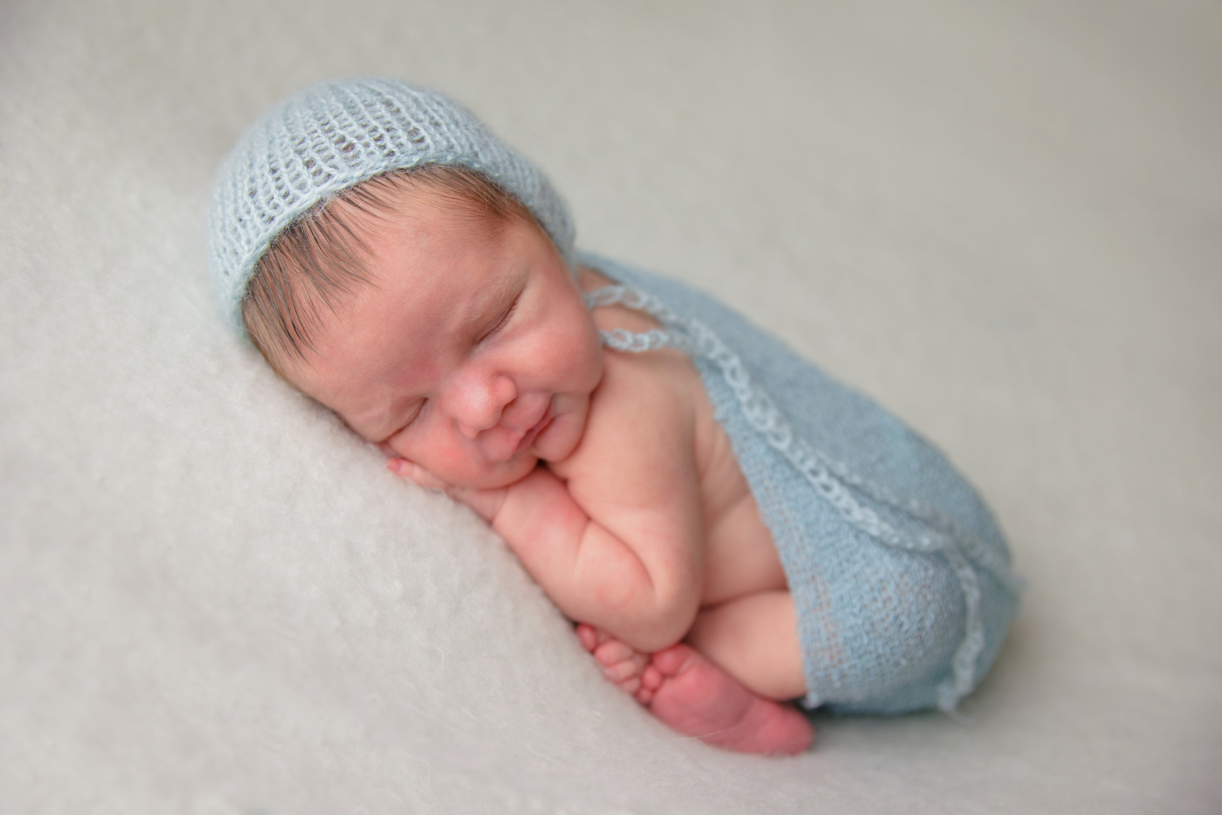 myles newborn  (2).jpg