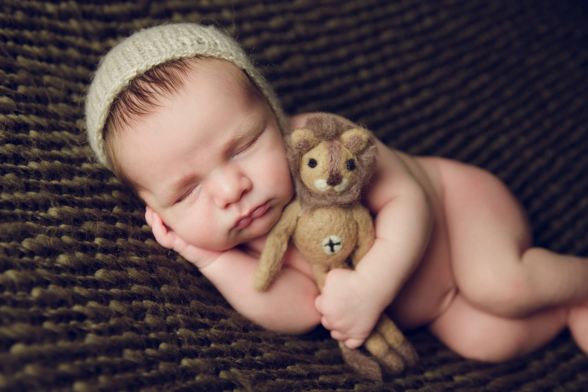 myles newborn (42).jpg