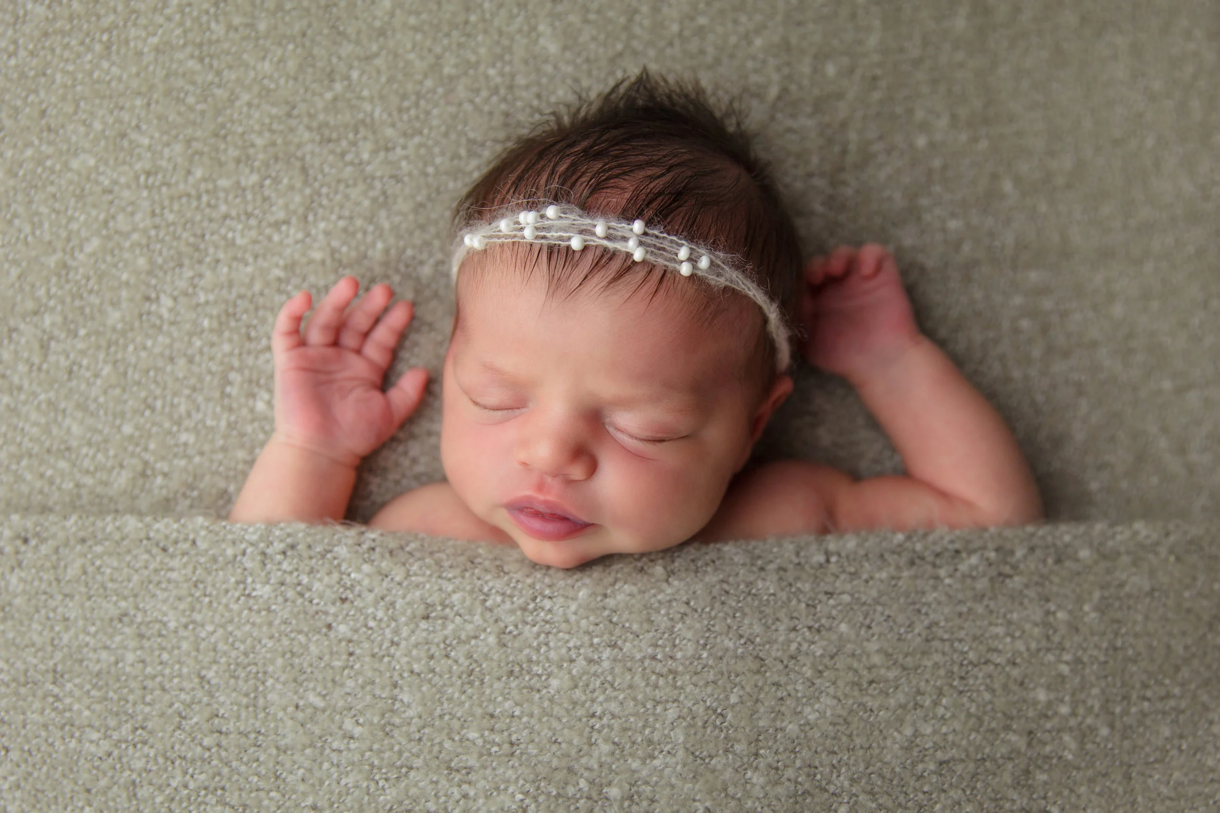 newborn penelope (32).jpg
