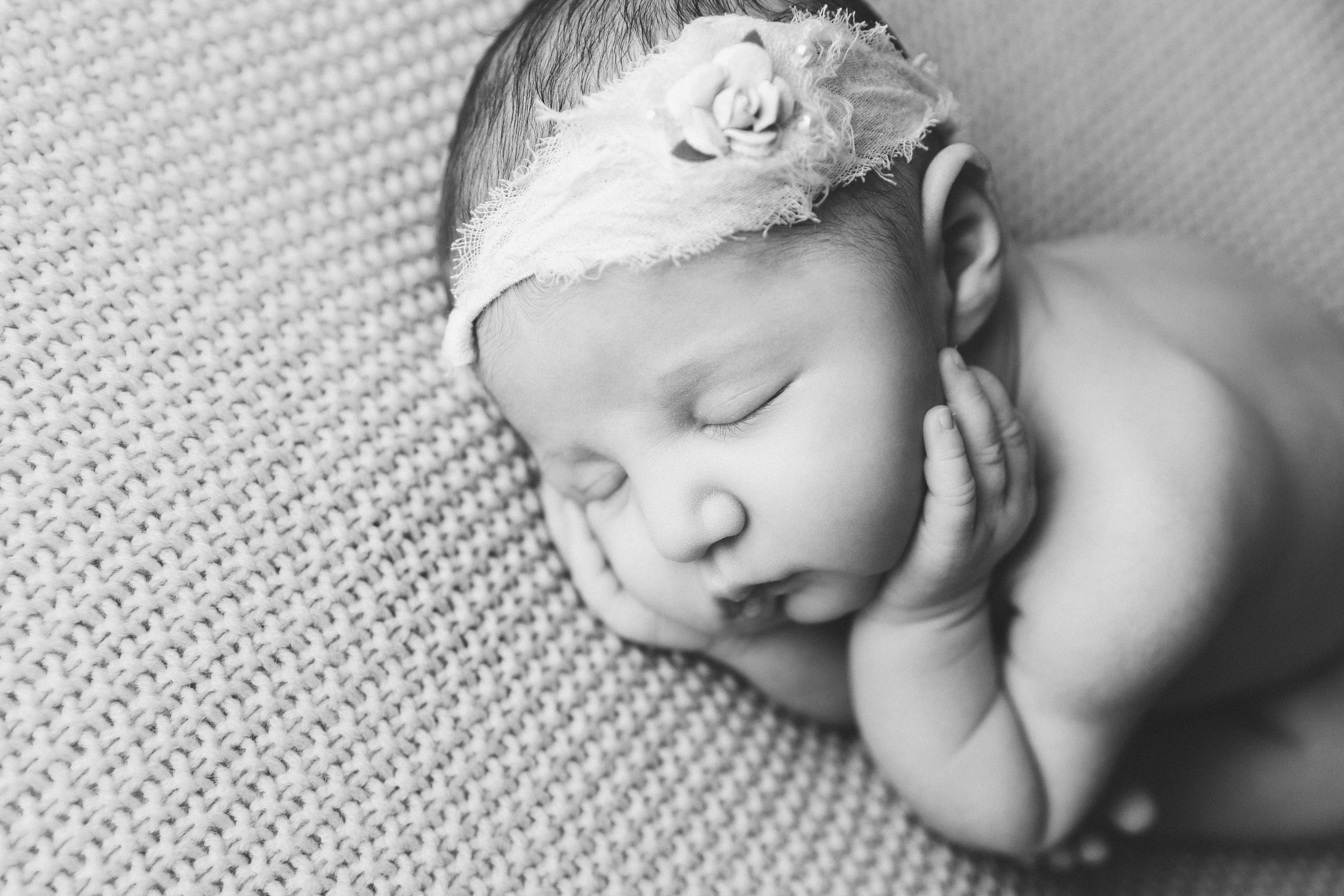 willow newborn photo  (32).jpg