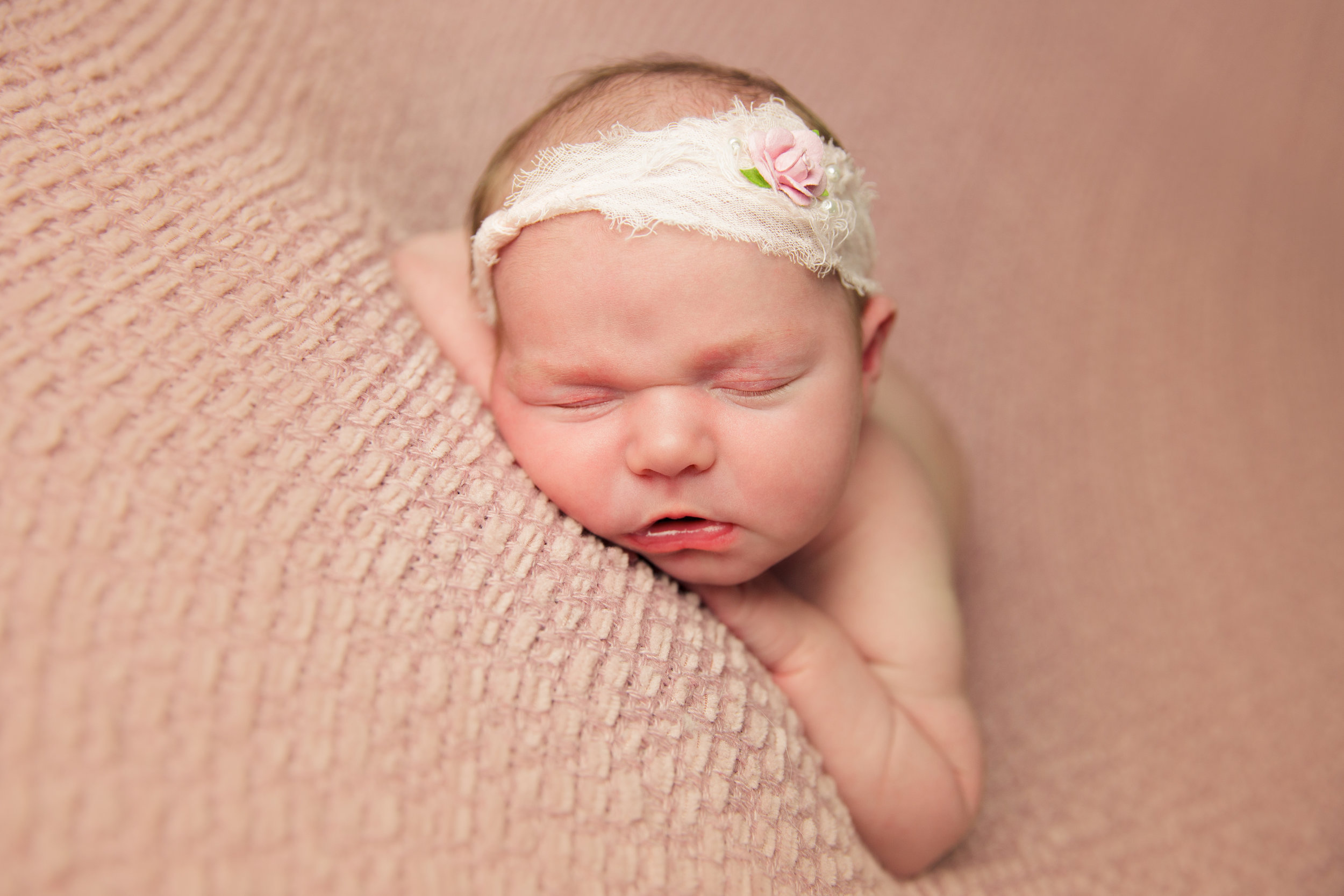 madison newborn  (50).jpg