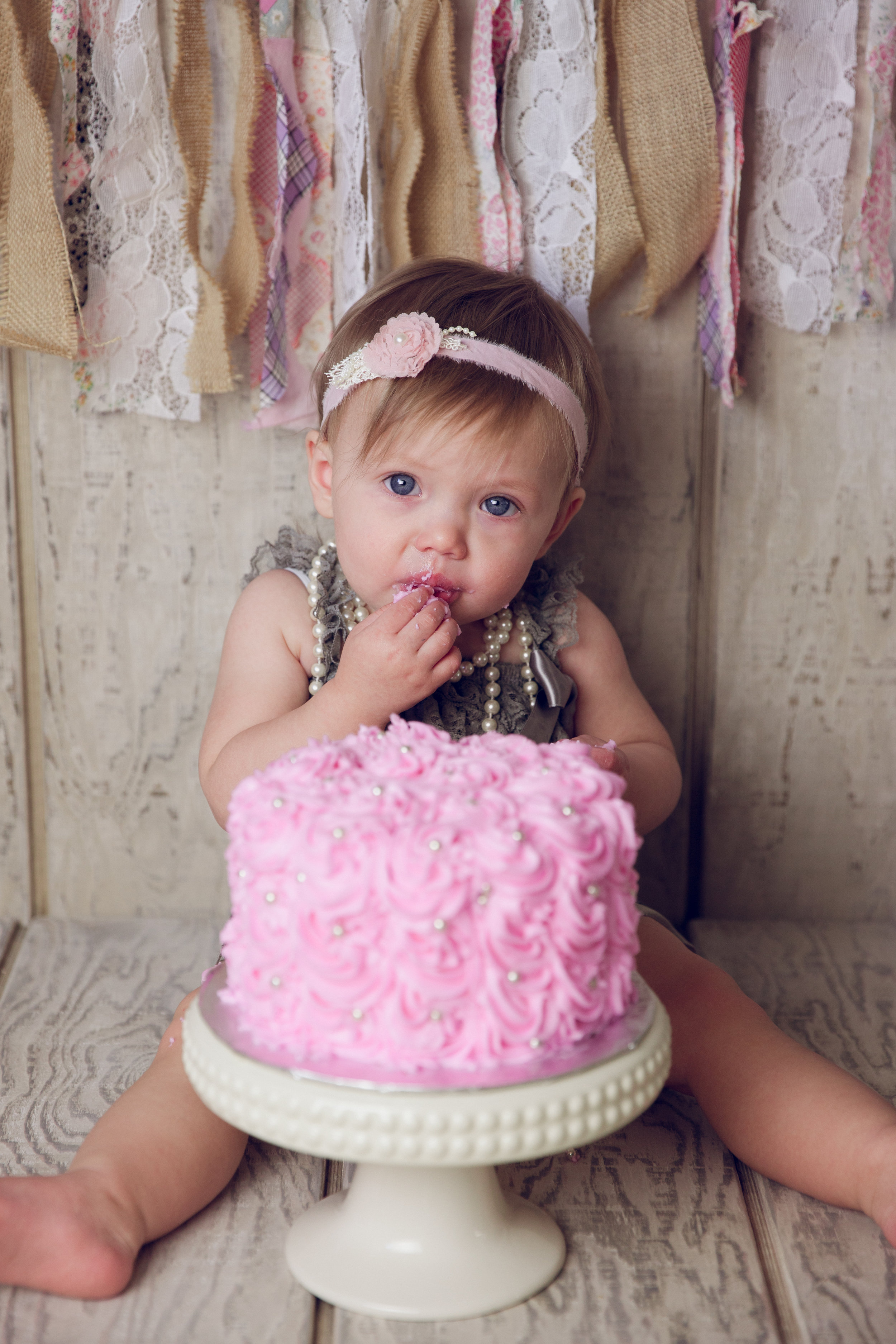 mackenzie cake smash -26.jpg