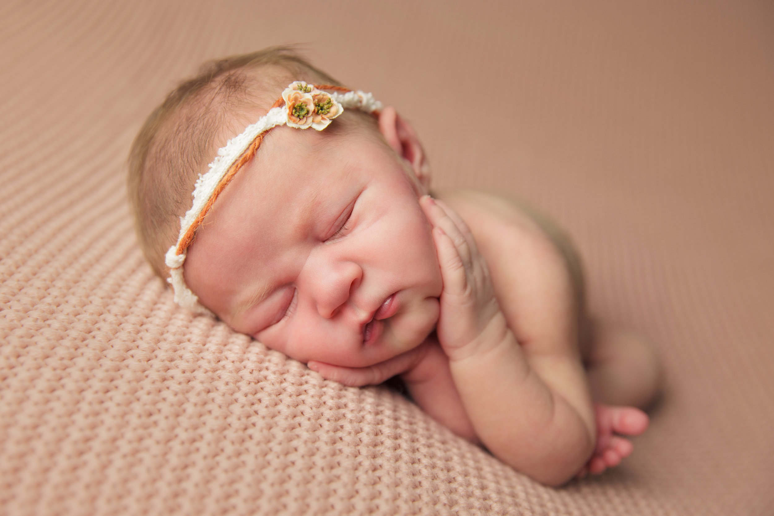 isla newborn  (5).jpg