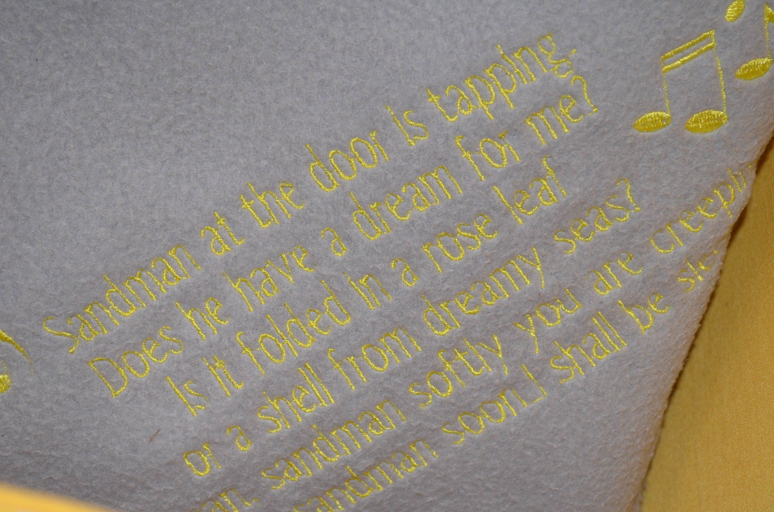 detail blankets 3 DSC_6945.JPG