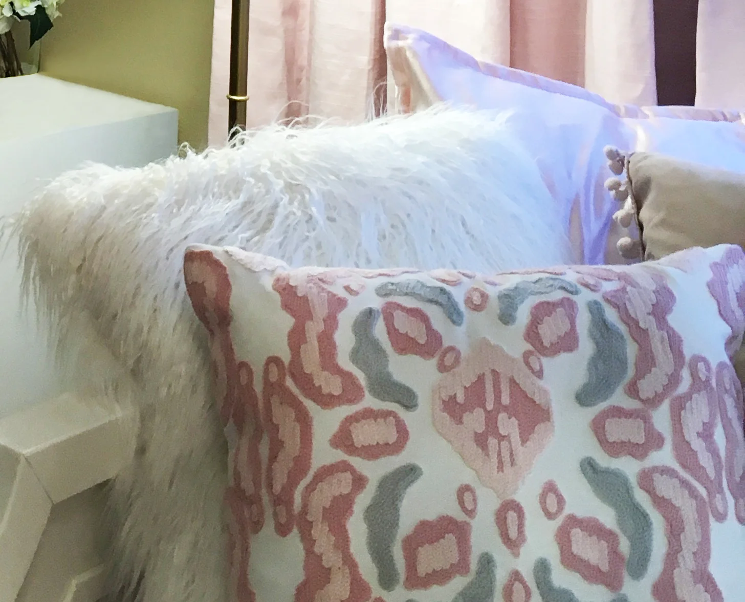 Pillow detail 2.JPG