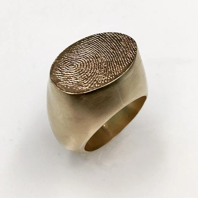 Demo ring from today&rsquo;s class was also an introduction to the work of Gerd Rothmann .
.
.
#signetring #jewelry #metalsmithing #fingerprint #homage