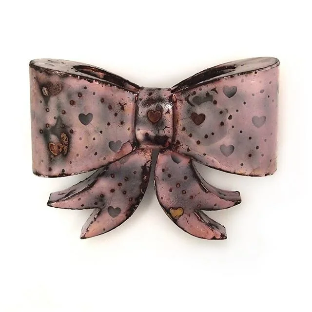 Belt buckle! Enamel on steel...
.
.
.
#beltbuckle #steeljewelry #enamel