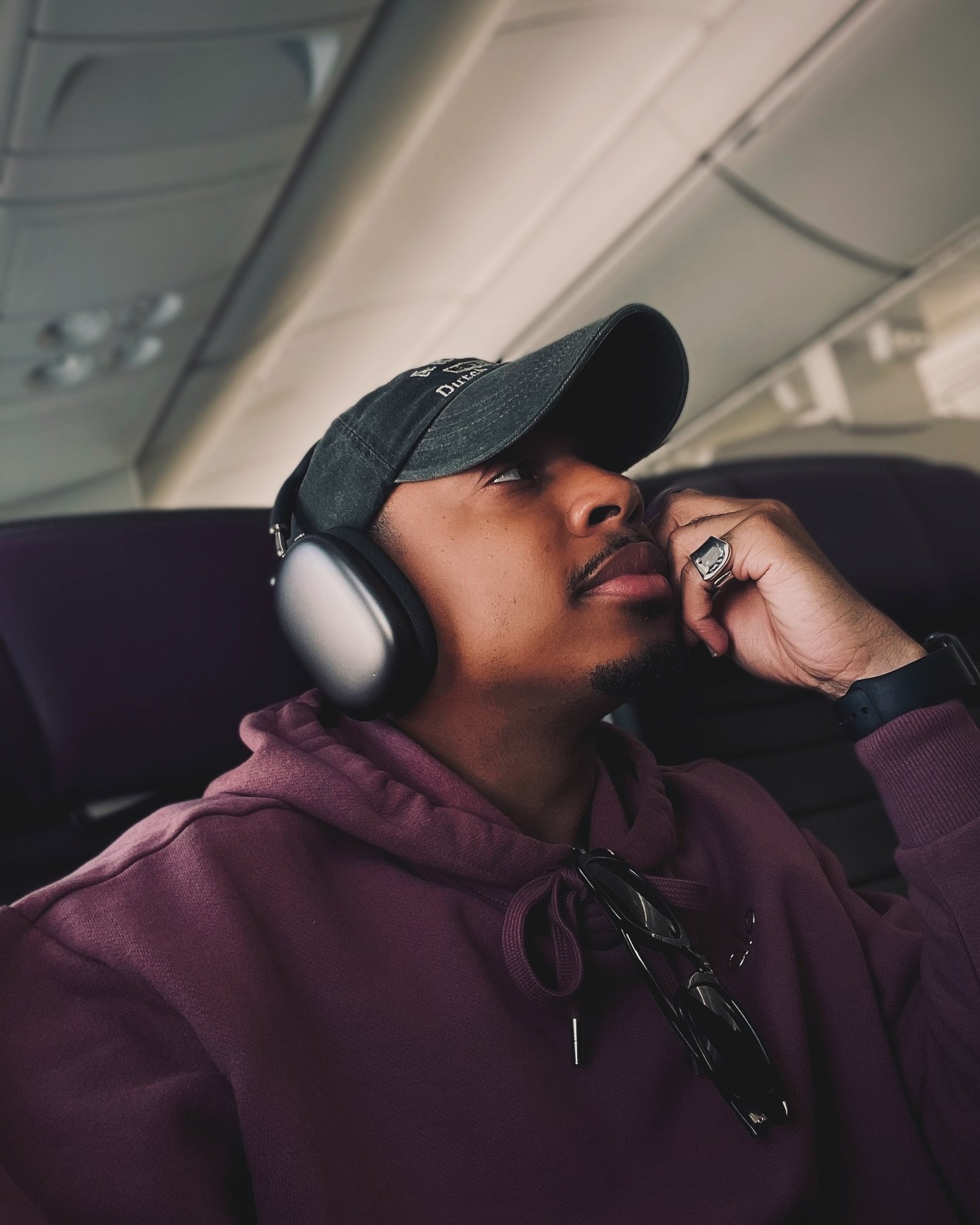 In-flight mode: engaged 🎧🌍&hellip; Ready for new adventures! 

 #ChristianSands #EmbracingDawn #MusiciansLife #AdventureAwaits #SoundtrackOfLife #ExploreMore #TravelDiaries #JourneyBegins #Wanderlust #TravelInspiration #HighFlyer #MusicJourney 

NO