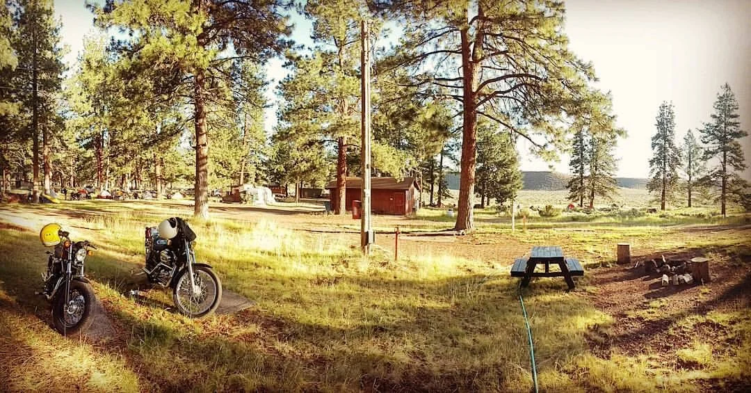 @themanwiththetattooedhand