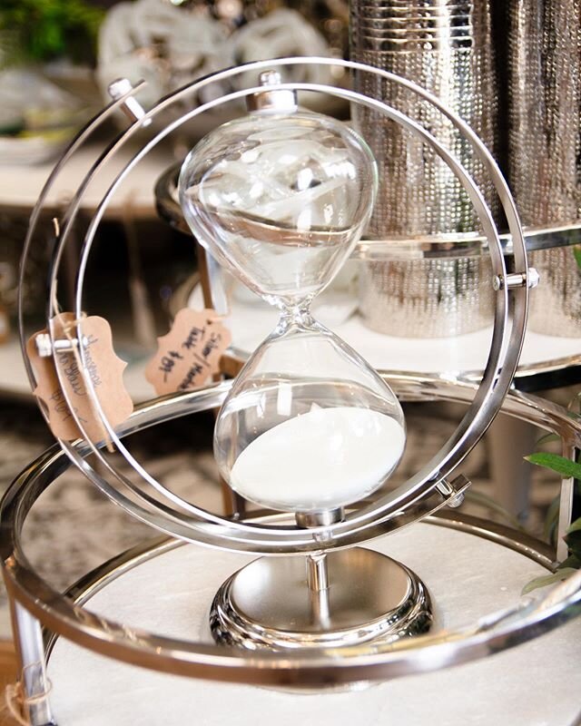 Gyroscope Hour Glass ⏳ Keeps track of time and manages aesthetics ✨
.
$69 .
.
.
.
. 
#creativedesignsrb #interiordesign #falldecor #losangeles #redondobeach #interior #interiordecorating #style #styleinspo #design #designlife #interiordesigner #palms