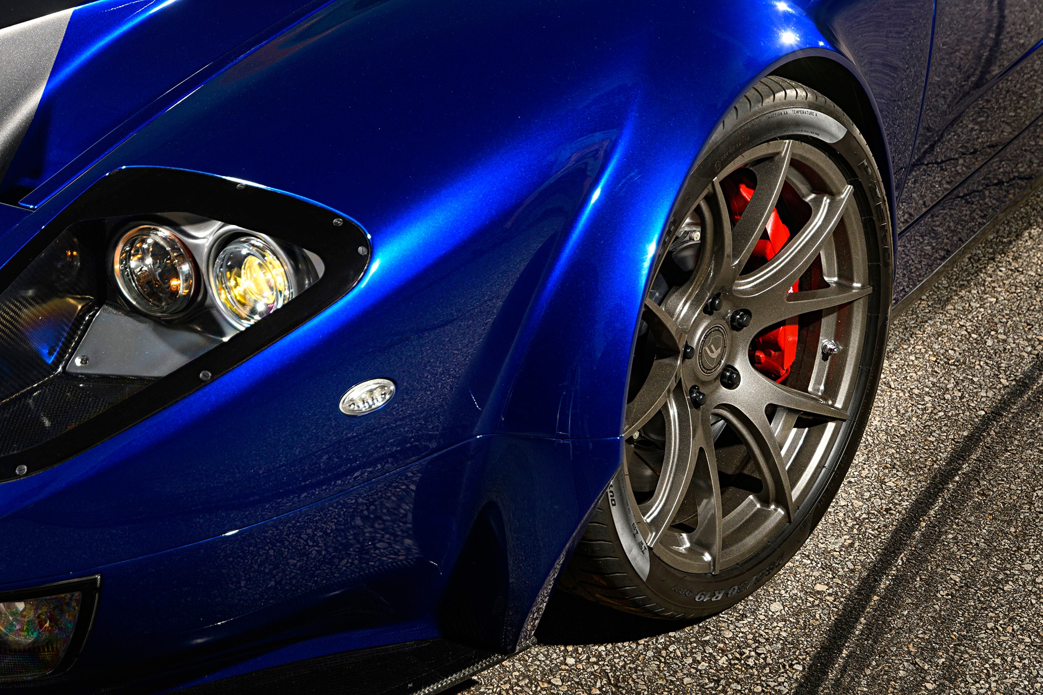 009-Superlite-GT-R-wheel.jpg