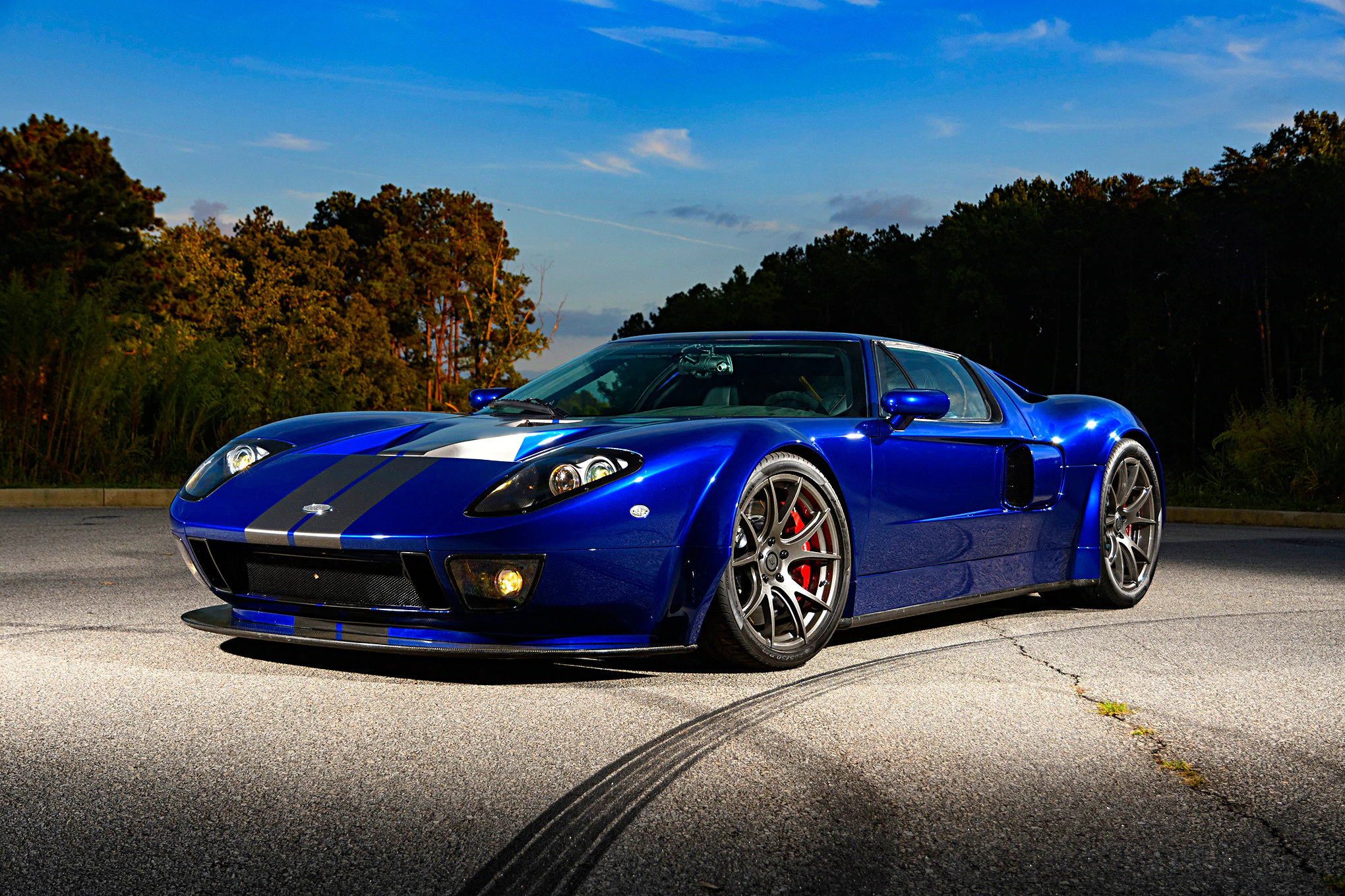 023-Superlite-GT-R-front-side.jpg