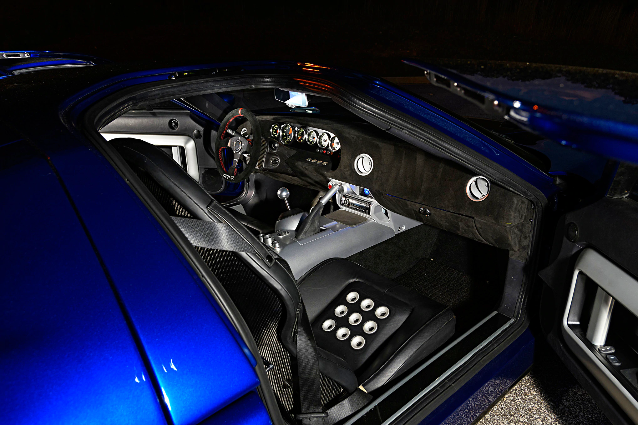 043-Superlite-GT-R-interior.jpg