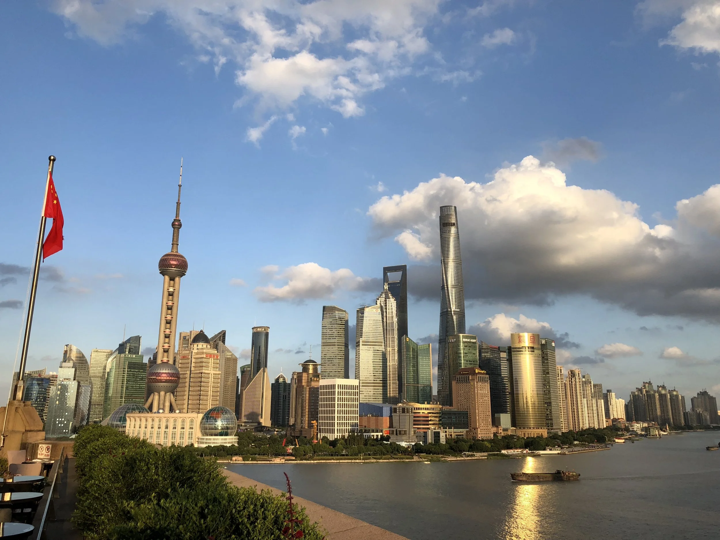 Shanghai_Skyline_by-Curagenda.jpg