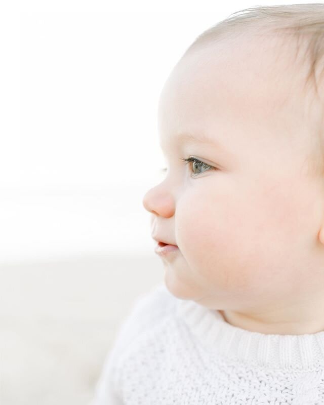 Chunky winter knits, snuggles, baby eyelashes &amp; the cutest toothy grin. First session back since lockdown. Photographed this little guy when he was in his mummy&rsquo;s tummy &amp; a then tiny newborn, love seeing my clients come back as their fa