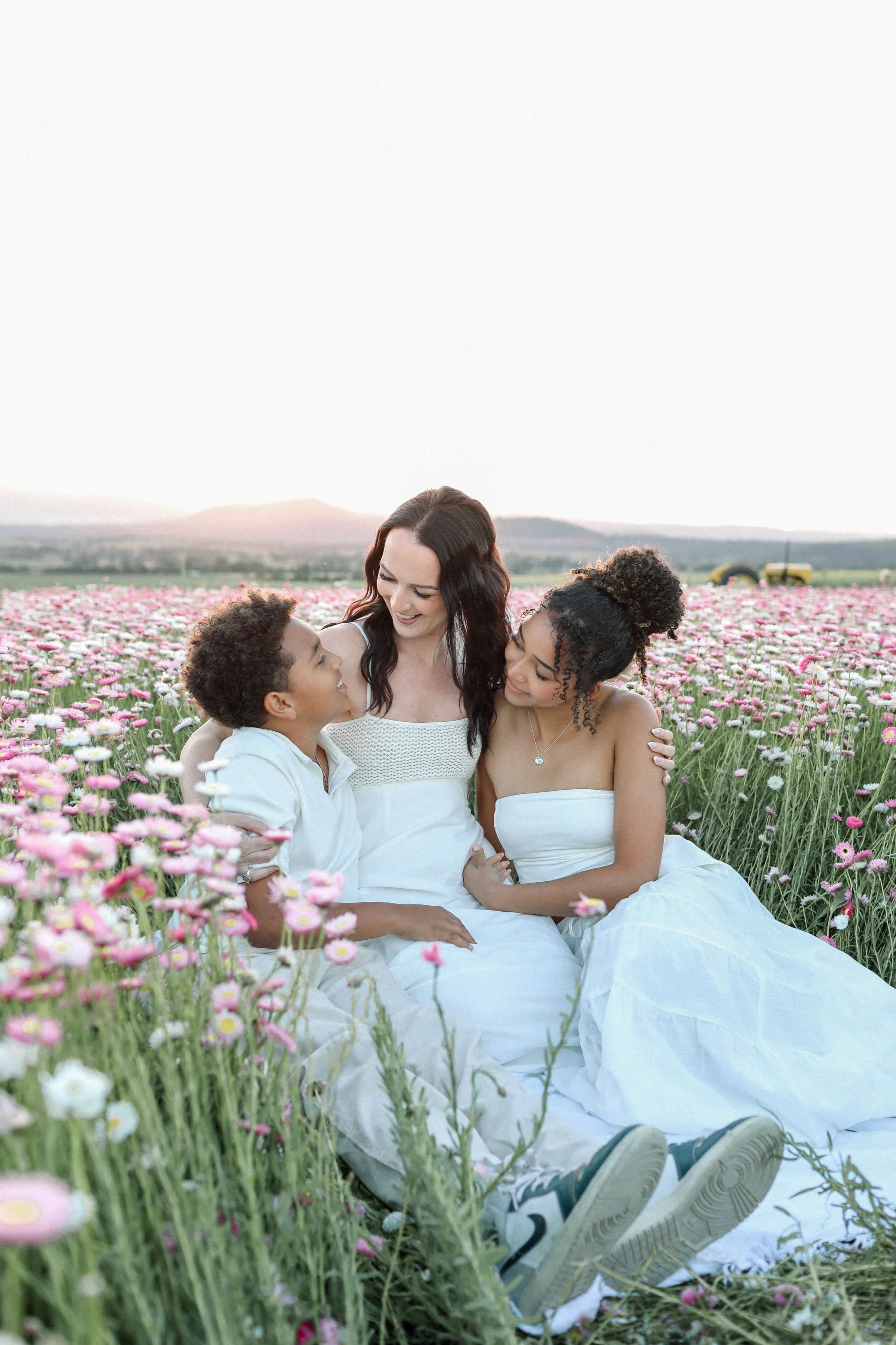 Daisy/Canola Sessions - Amanda, Zara &amp; Dakota