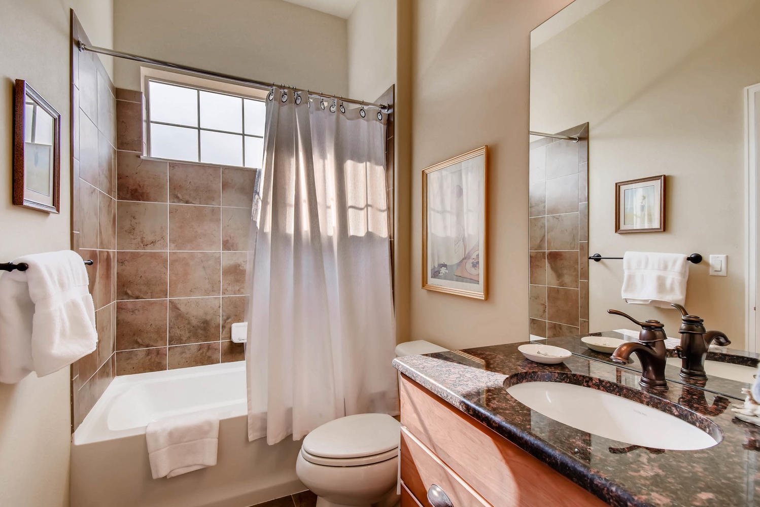 4785 Silver Mountain Loop-large-020-11-Bathroom-1499x1000-72dpi.jpg