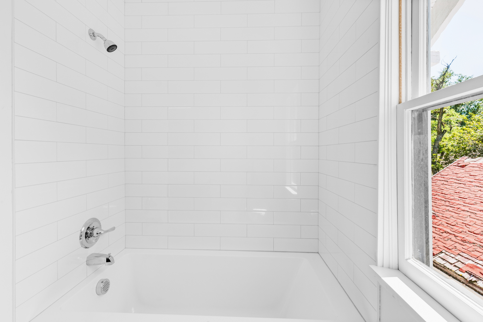 kyliefitts_guesthouse_2132pinest_mls_16.jpg