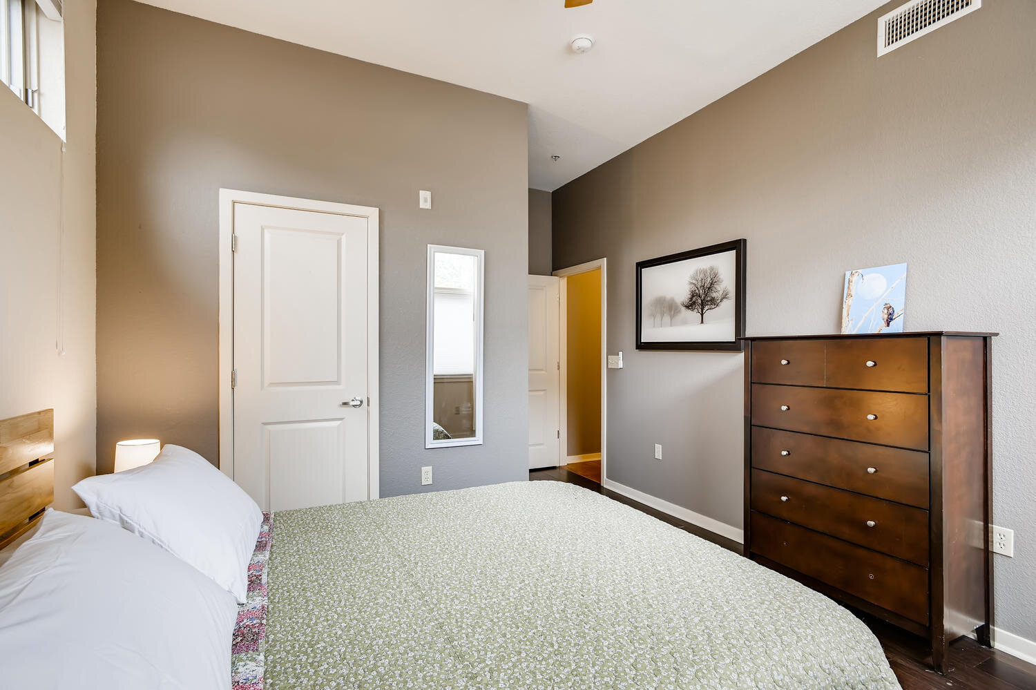 1310 Rosewood Ave 5A Boulder-large-027-026-Master Bedroom-1500x1000-72dpi.jpg