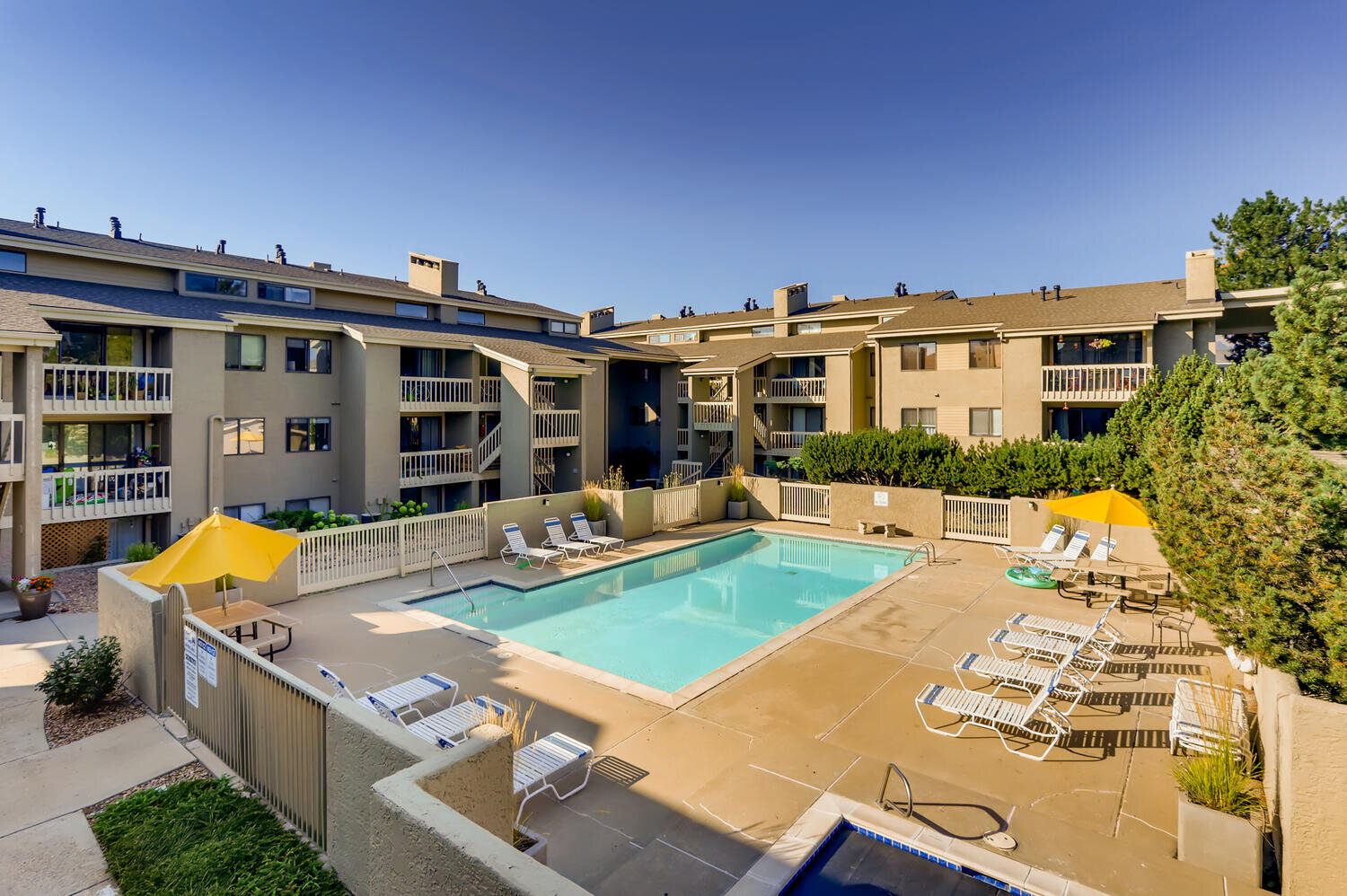 20 S Boulder Circle Cr 2202-large-011-010-Exterior Pool-1500x998-72dpi.jpg