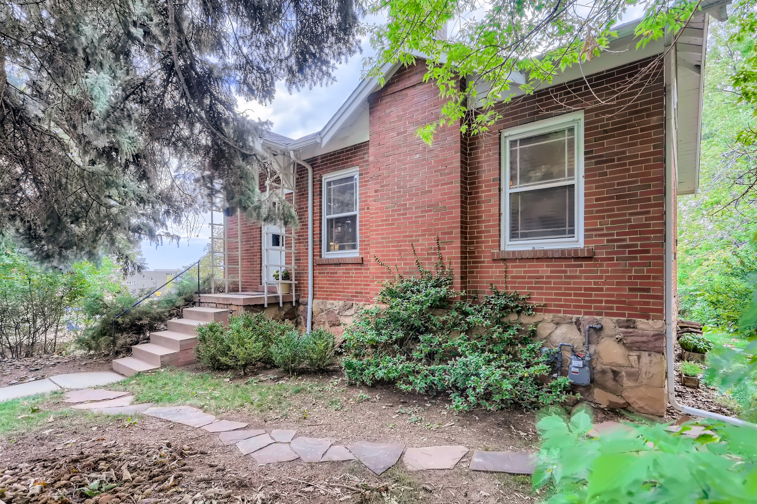 846 16TH Boulder CO - Print Quality - 002 - 04 Exterior Front.jpg