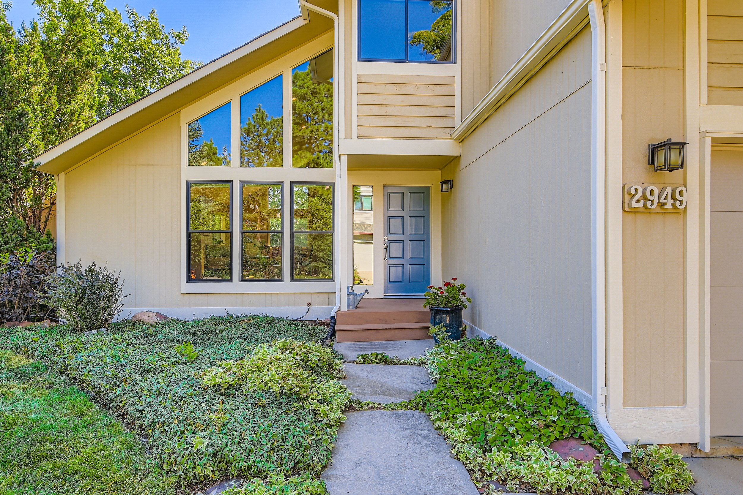 2949 Tincup Circle - Print Quality - 008 - 06 Exterior Front Entry.jpg