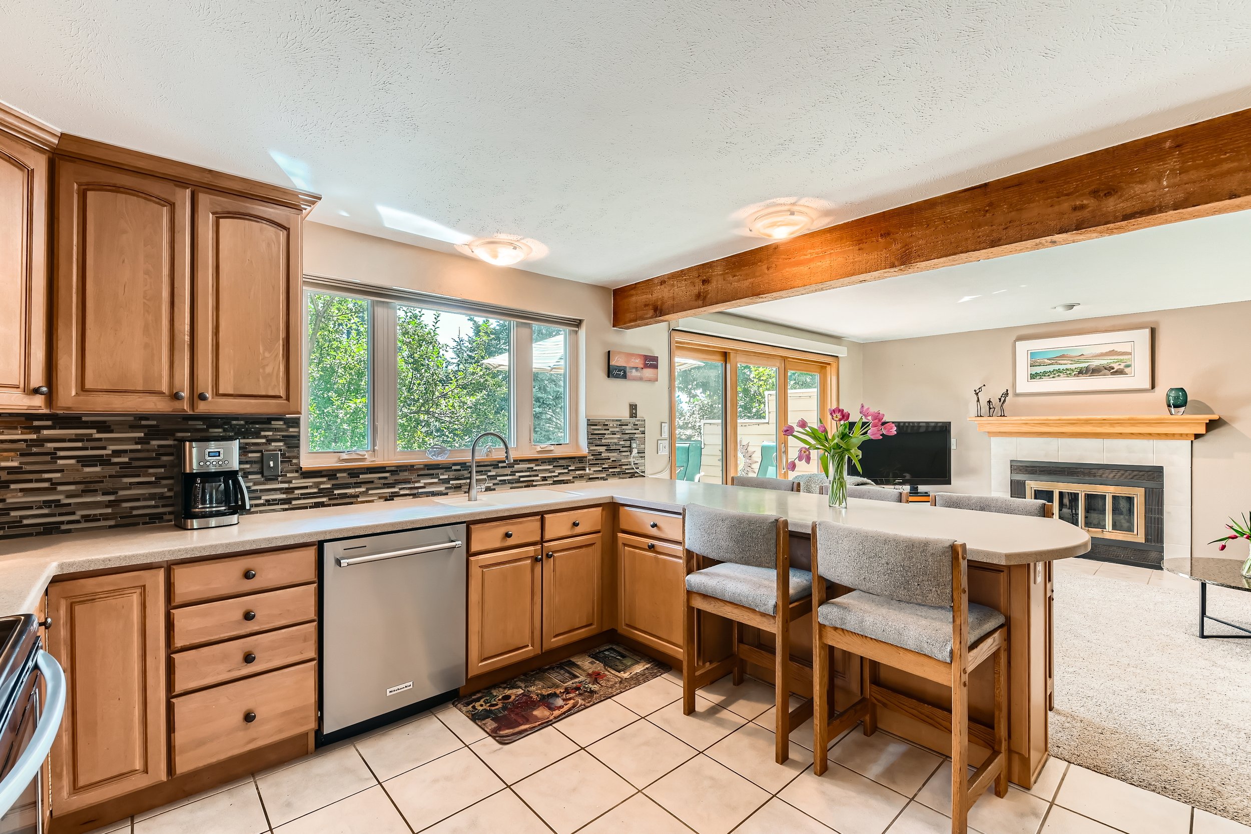 2949 Tincup Circle - Print Quality - 014 - 14 Kitchen.jpg