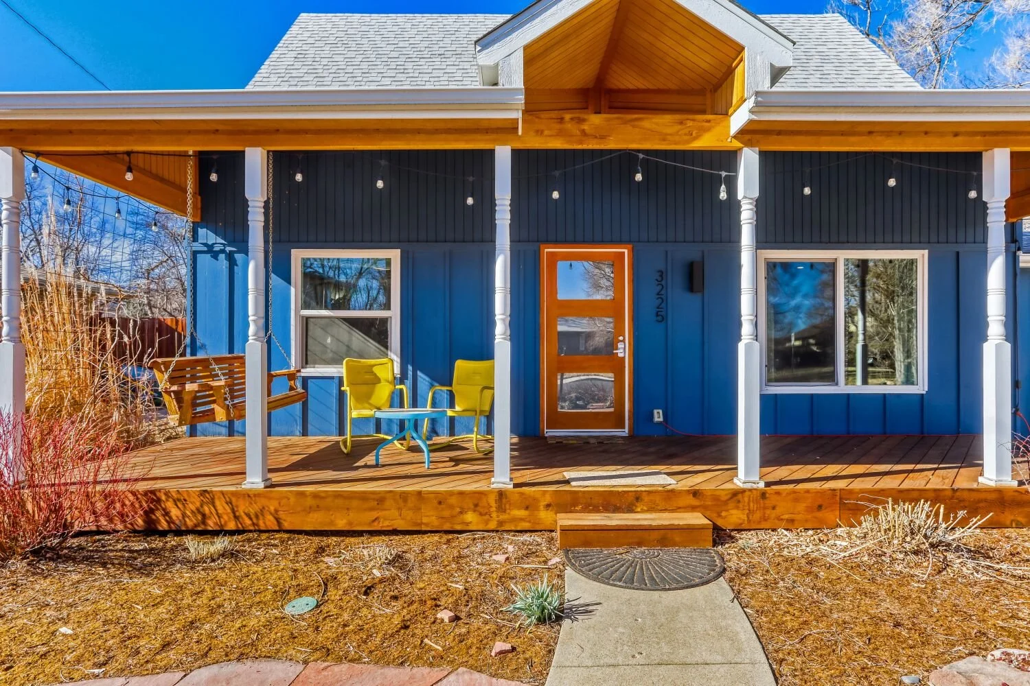 3225 Arnett St - Web Quality - 005 - 02 Exterior Front.jpg