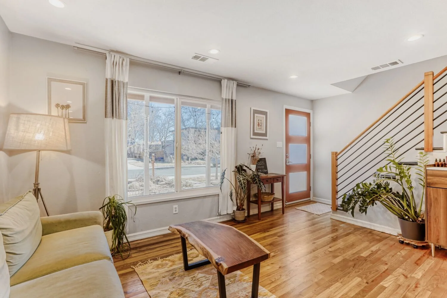 3225 Arnett St - Web Quality - 021 - 18 Family Room.jpg