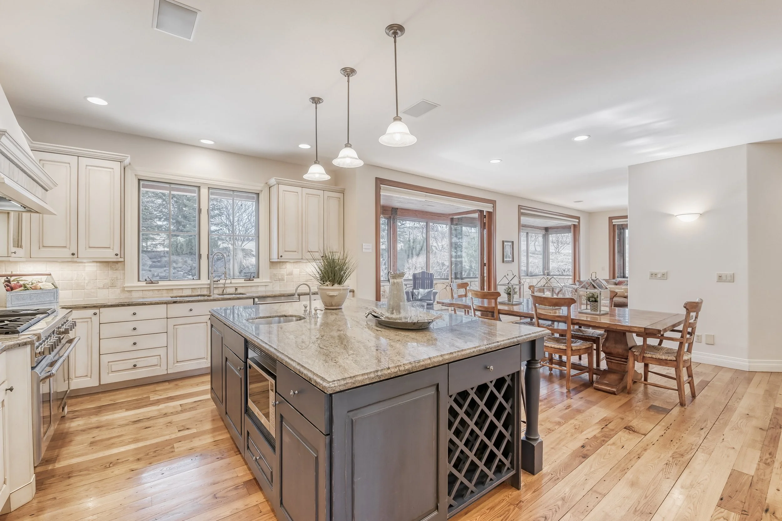 145 Brittany Lane - Print Quality - 015 - 15 Kitchen.jpg