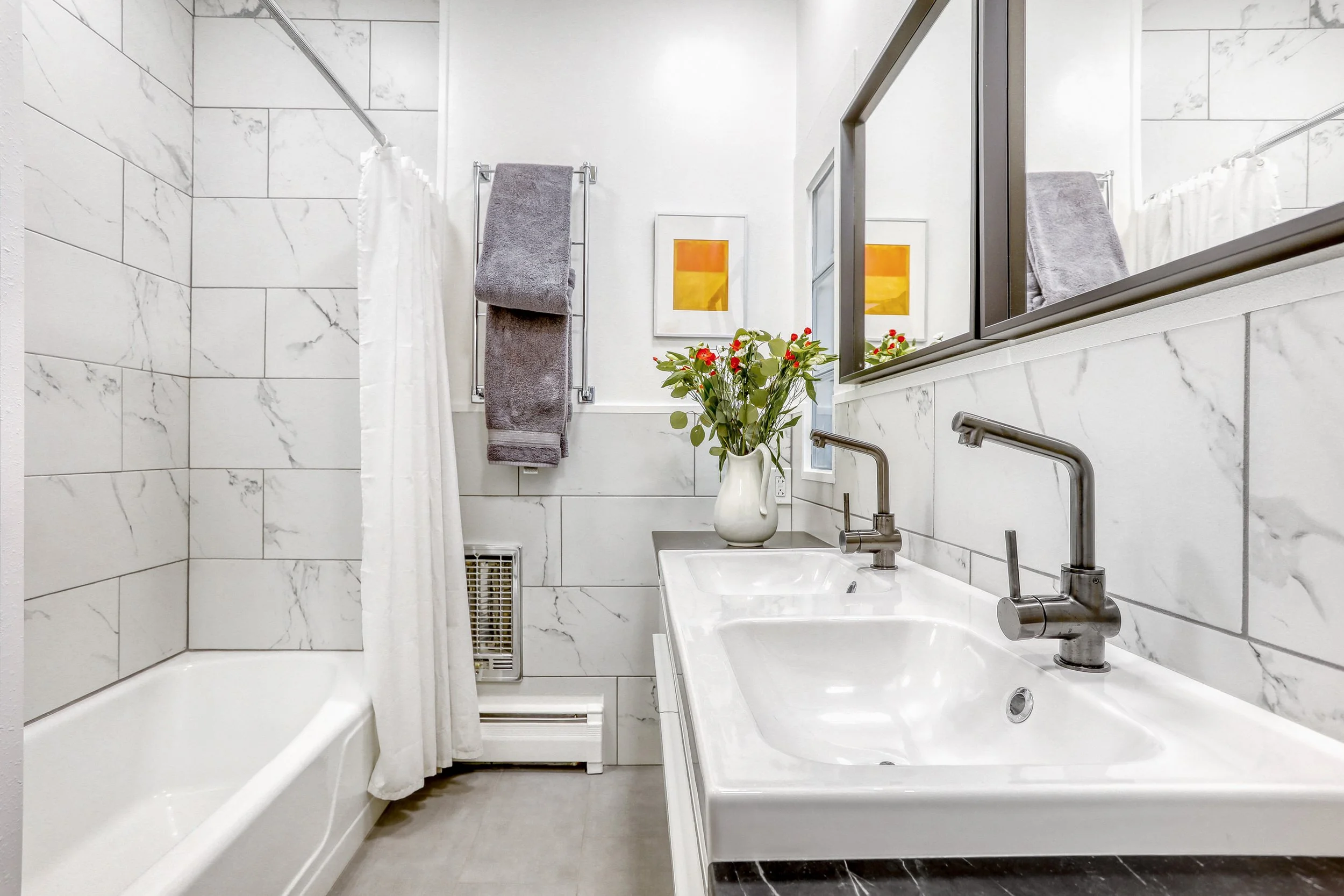 1164 Peakview Cir - Print Quality - 034 - 30 Bathroom.jpg