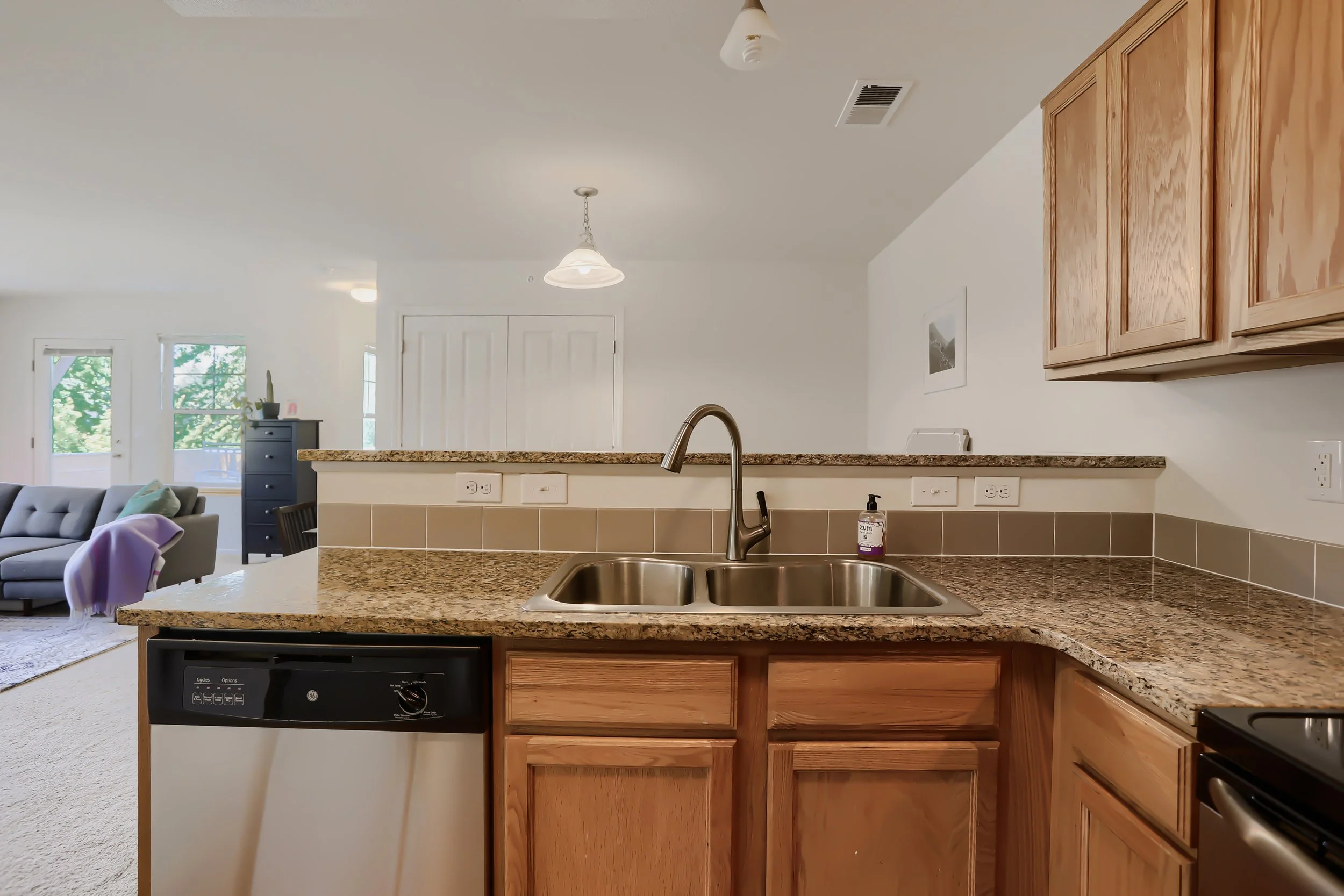 4185 47th St Unit G - Print Quality - 014 - 14 Kitchen.jpg