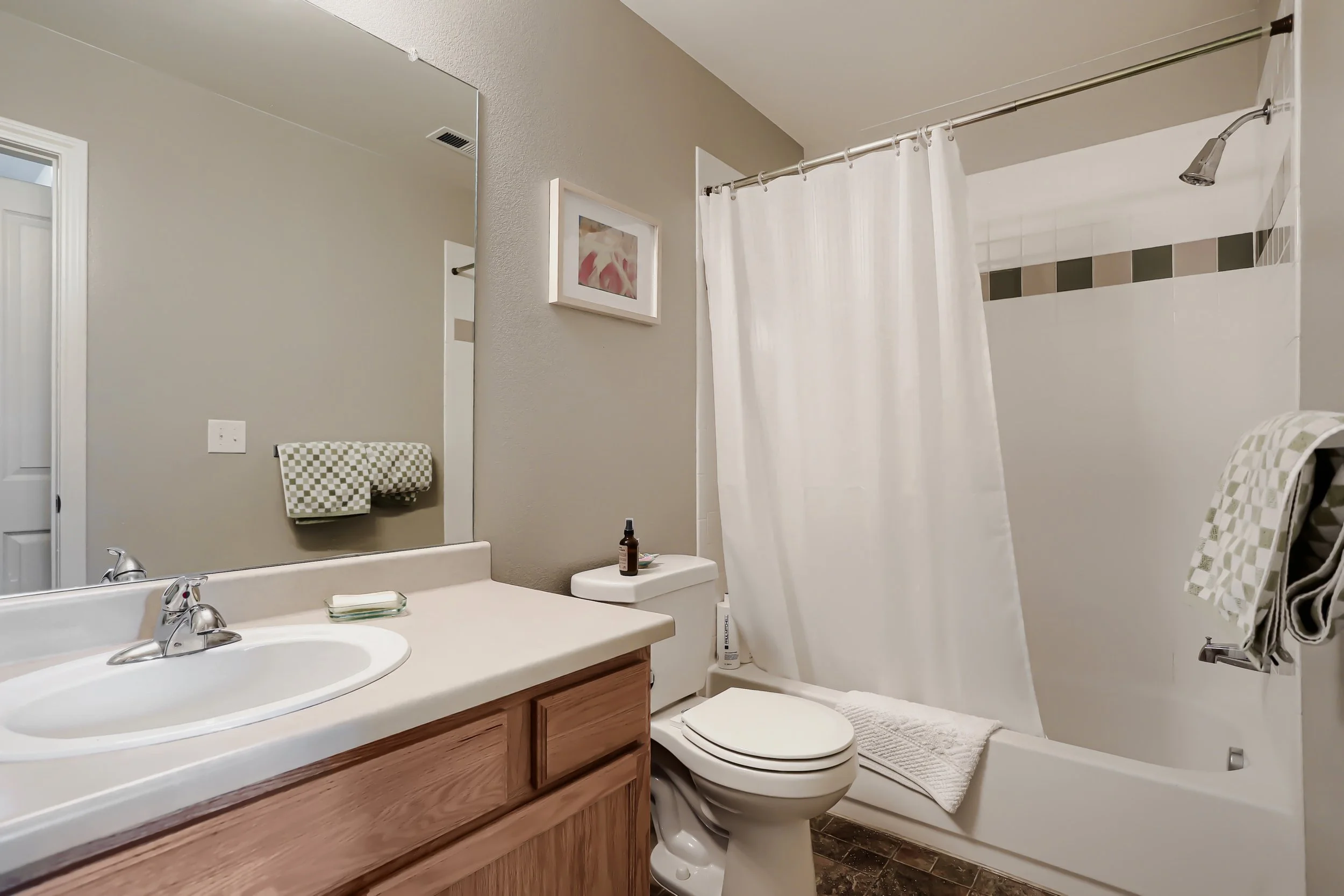4185 47th St Unit G - Print Quality - 019 - 19 Bathroom.jpg