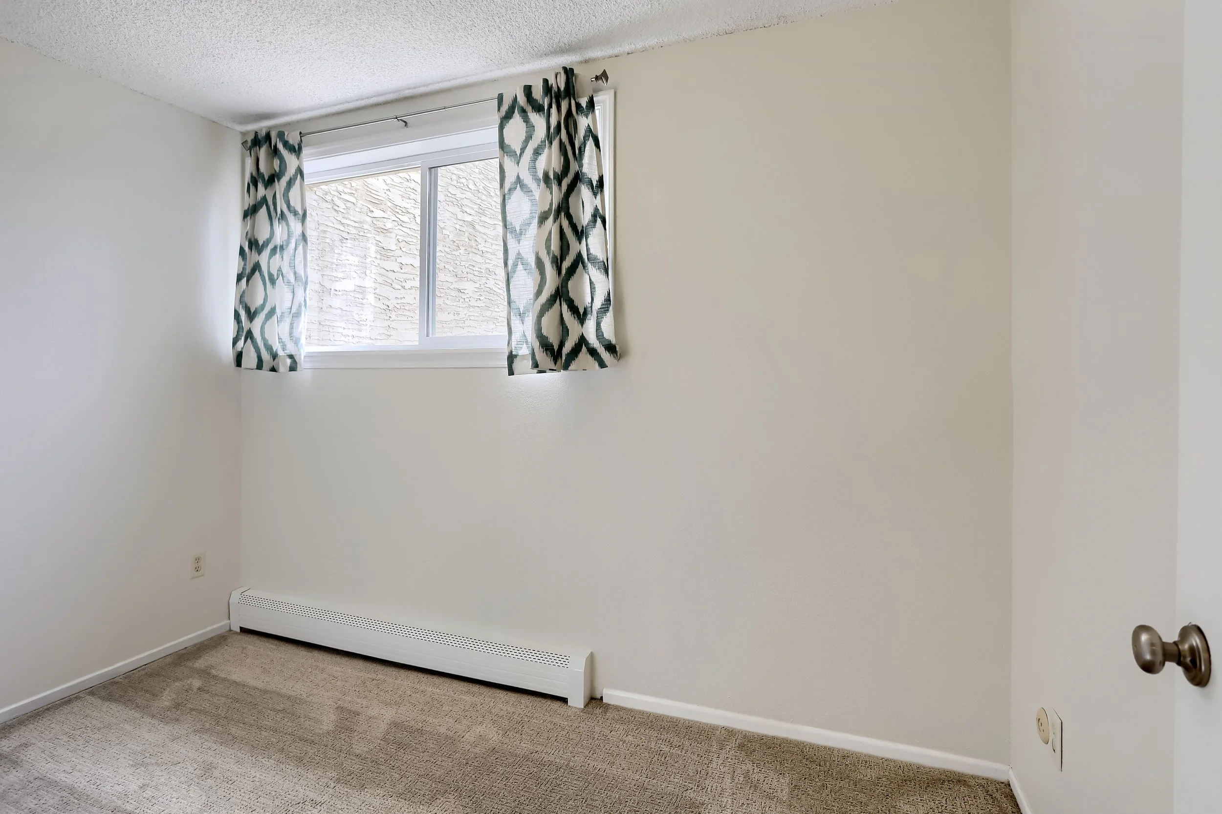 3030 oneal Pkwy R19 - Print Quality - 021 - 16 Bedroom.jpg