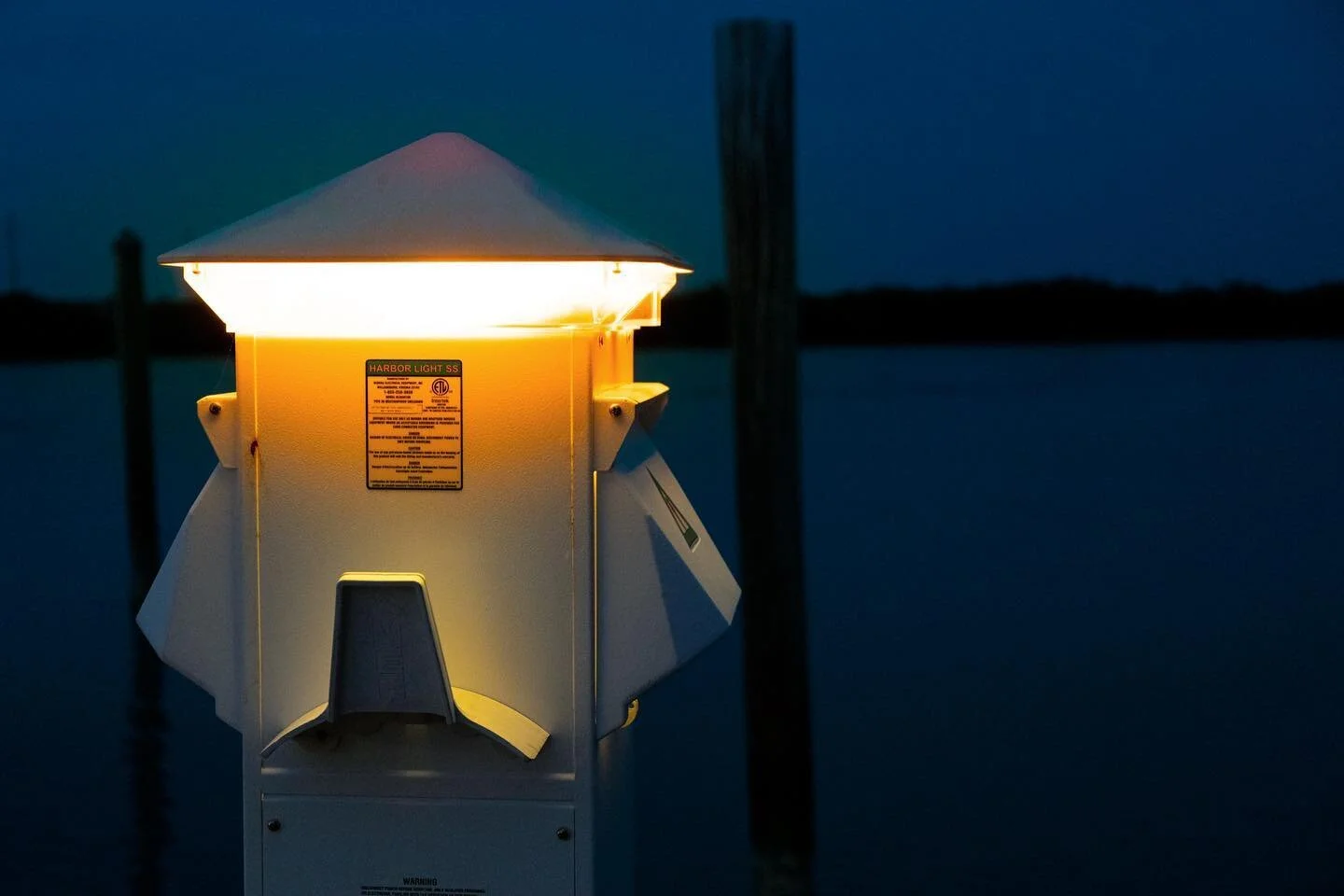 Sitting by the dock was so peaceful at night. 

#nature #florida #beautiful  #water #calmday #bluewater #dock #floridakeys #nighttime #dusk #light #duckkeyflorida #lifepreserver #harborlight 

#vacation #getaway 

#JustGoShoot #PhotographyIsLife #Com