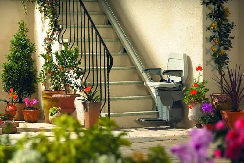 stannah_outdoor_stair_lift-min.jpg