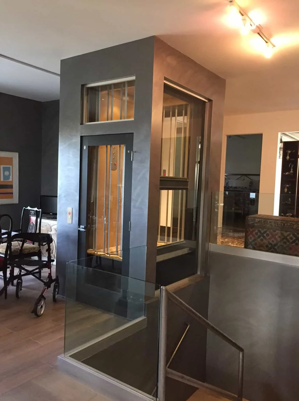 Residential_Elevator_Glass_2-min.jpg