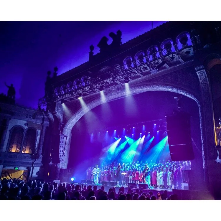 FORUM THEATRE - SOLD OUT  - PHOTOS