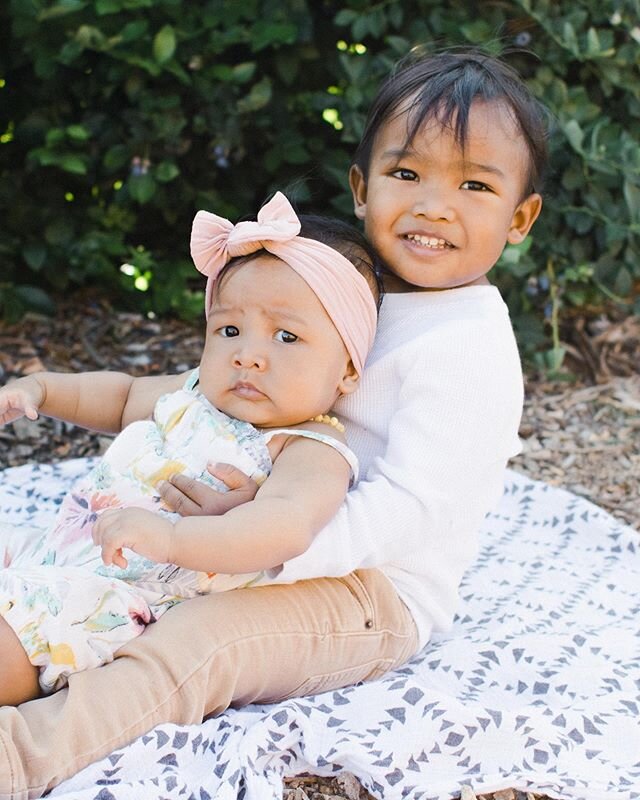 Anyone with 2 under 3 can attest to how hard it is to get a photo of your babies! On most days, Boston refuses to sit for ANY photo, let alone sit nicely with his baby sister. AND smile? Let&rsquo;s just say I have a lot of shots that were less than 